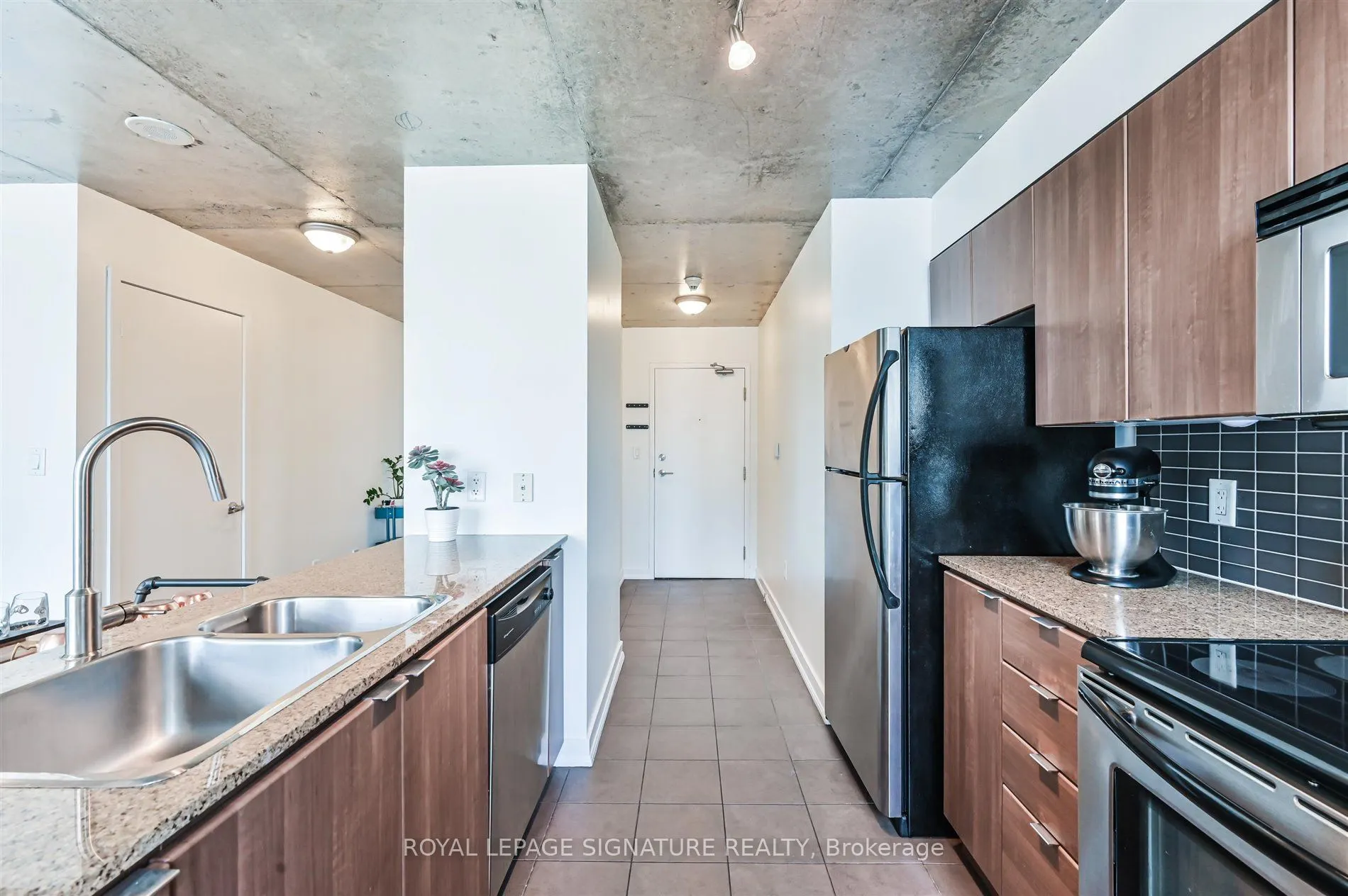 11 Brunel Court, #1506
