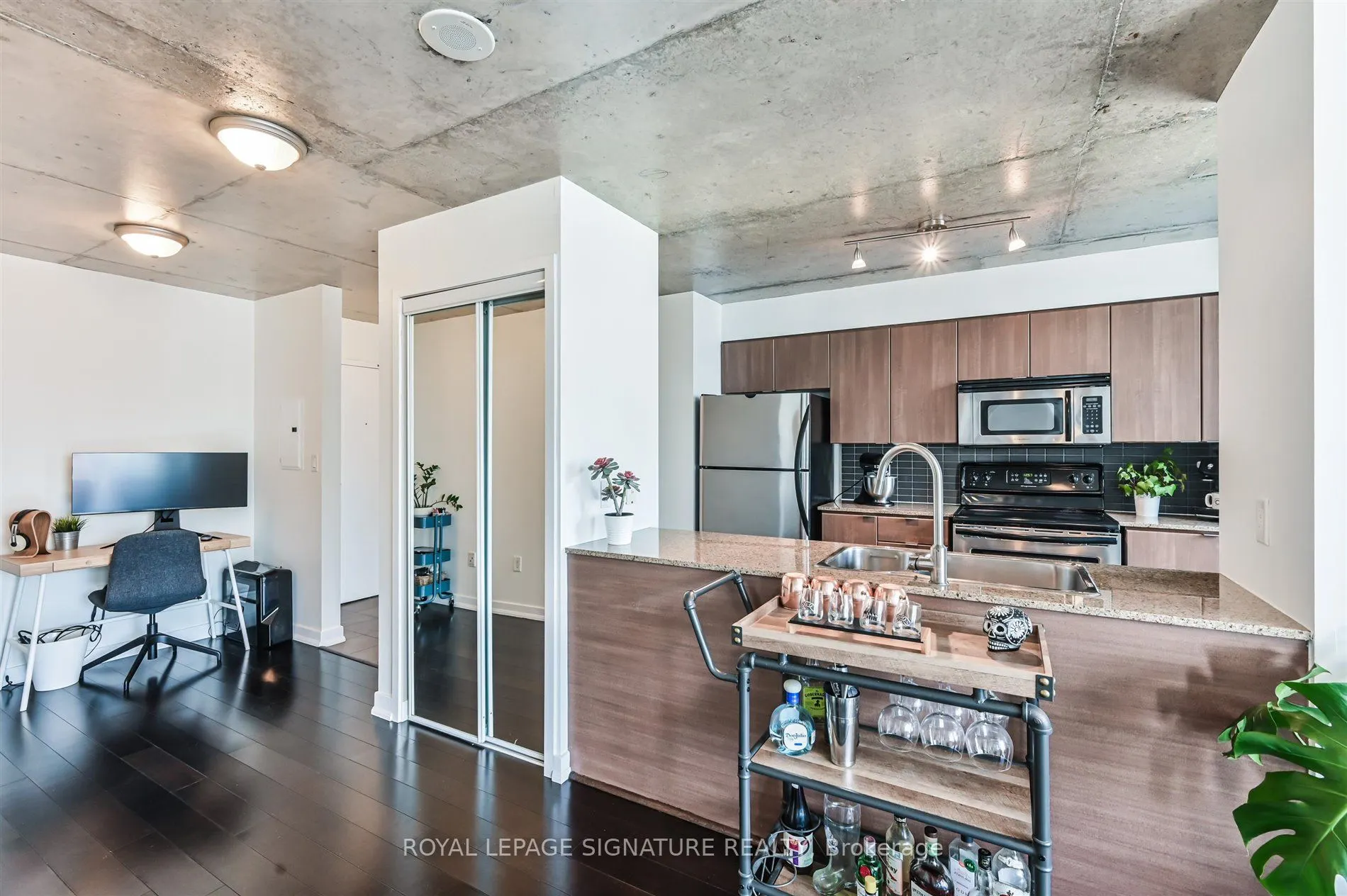 11 Brunel Court, #1506