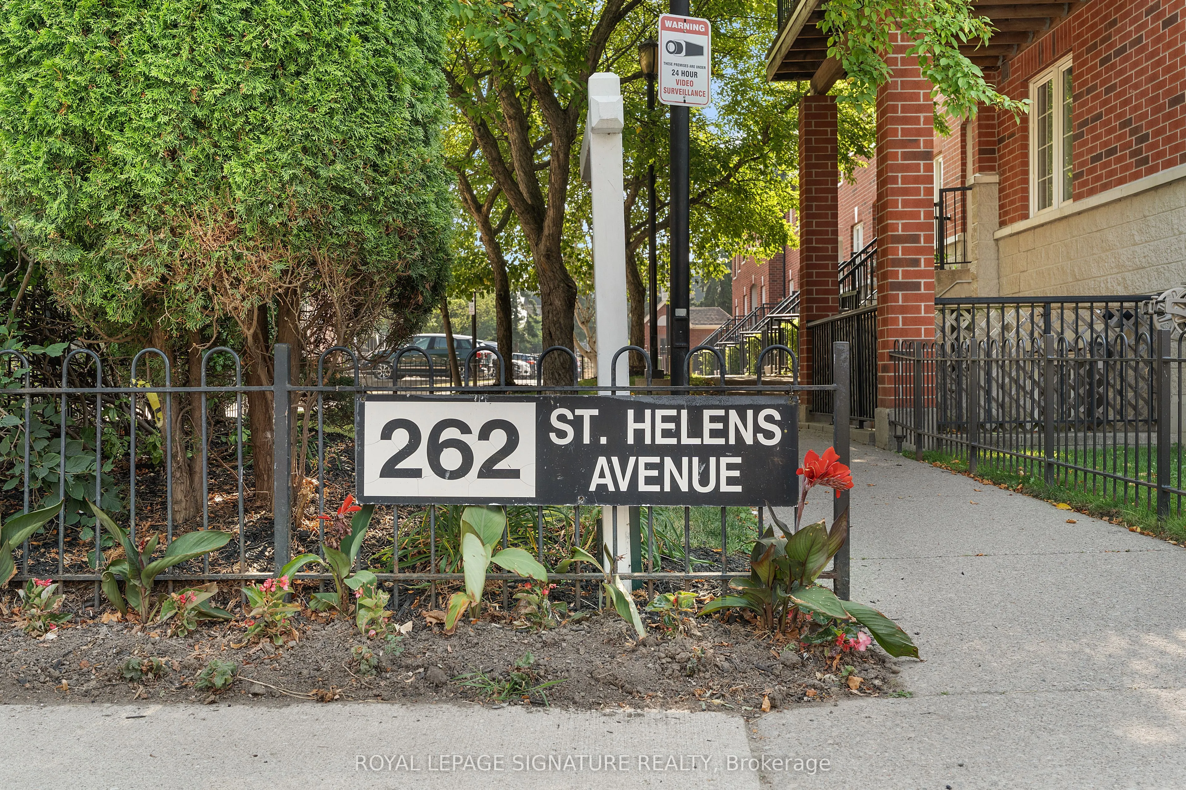 262 St Helens Avenue, #107