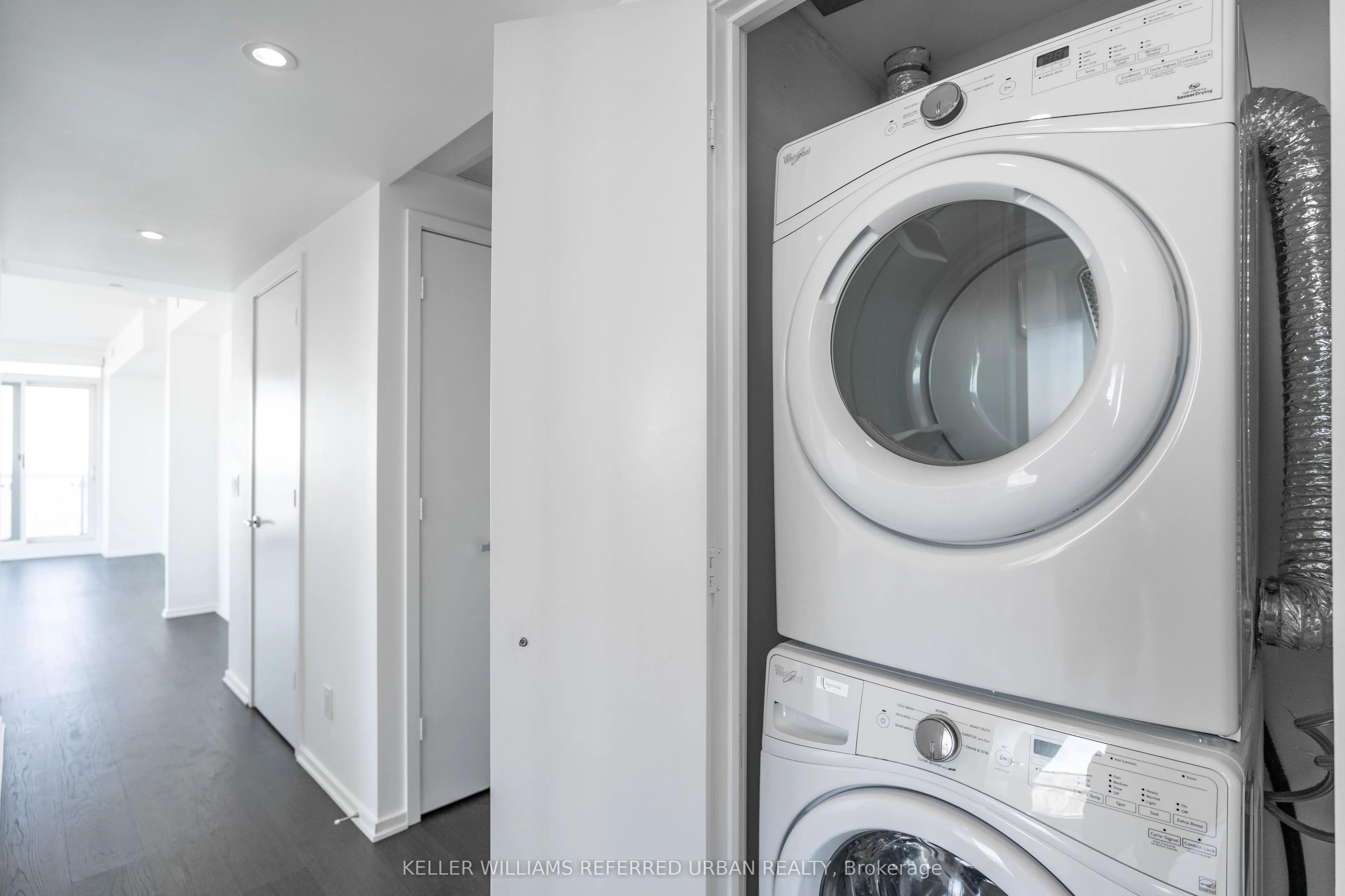 1 Bloor Street E, #7001