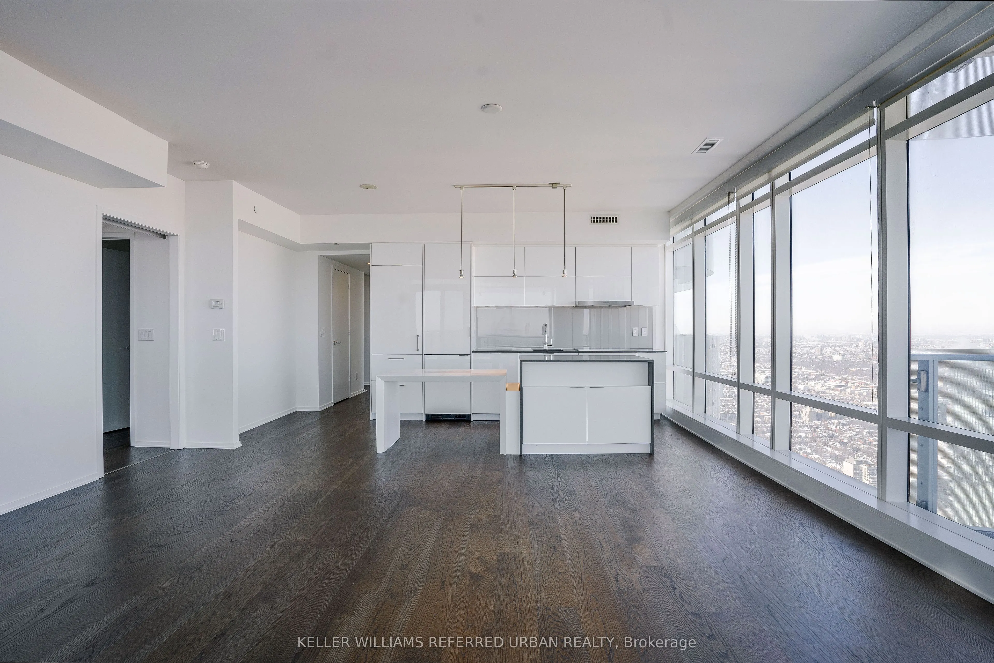 1 Bloor Street E, #7001