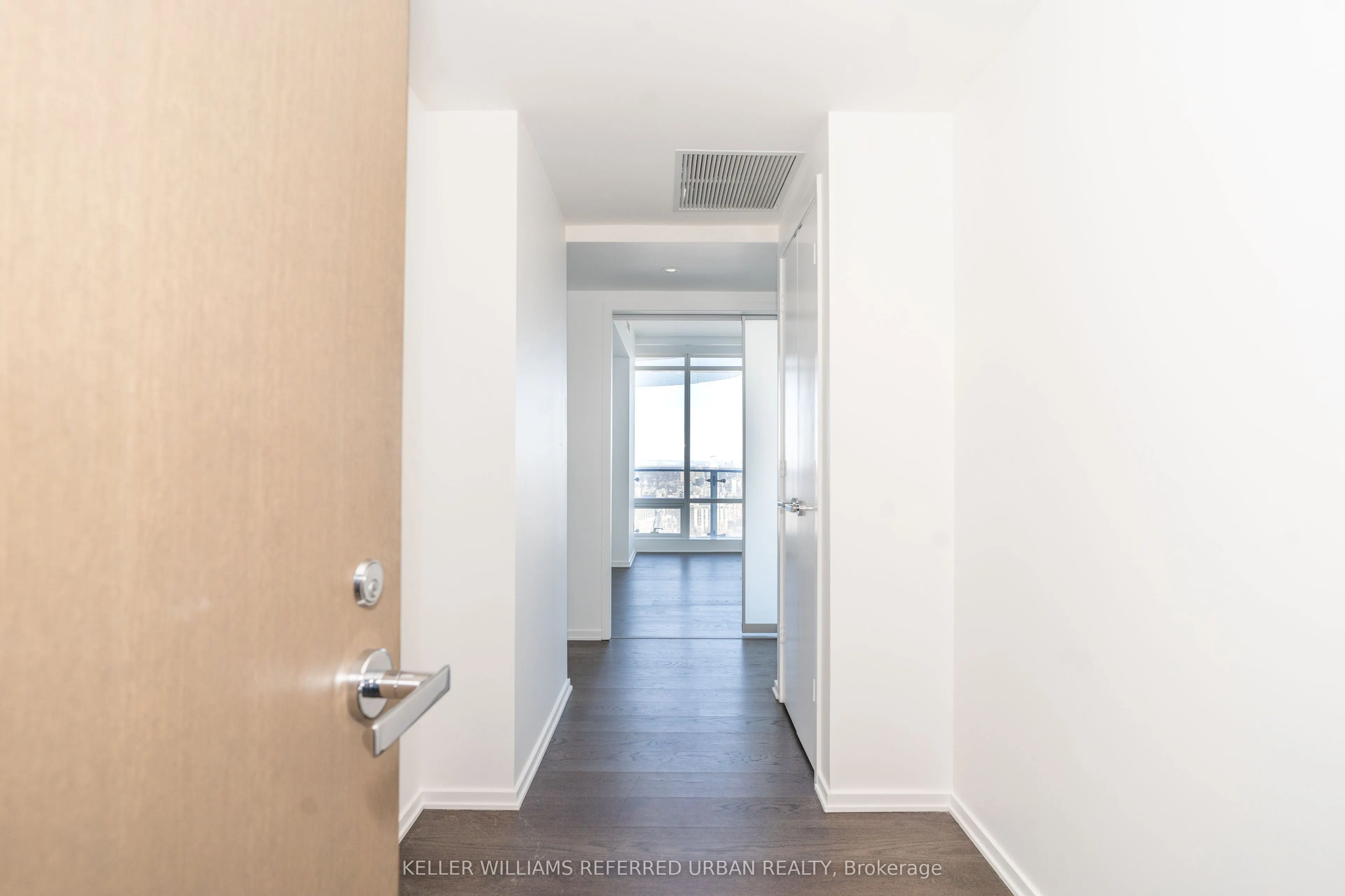 1 Bloor Street E, #7001