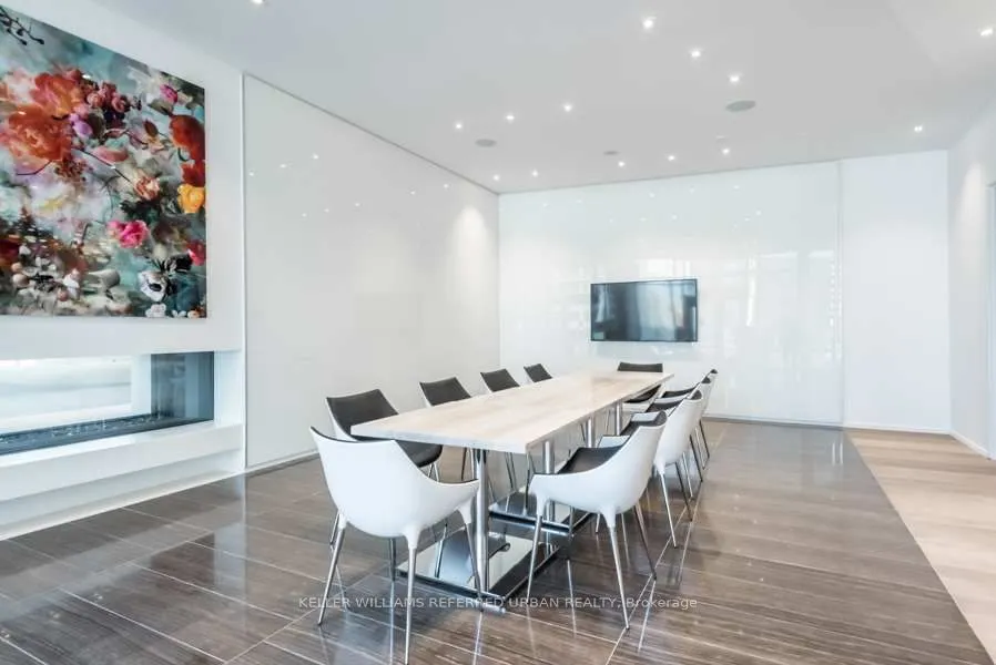 1 Bloor Street E, #7001