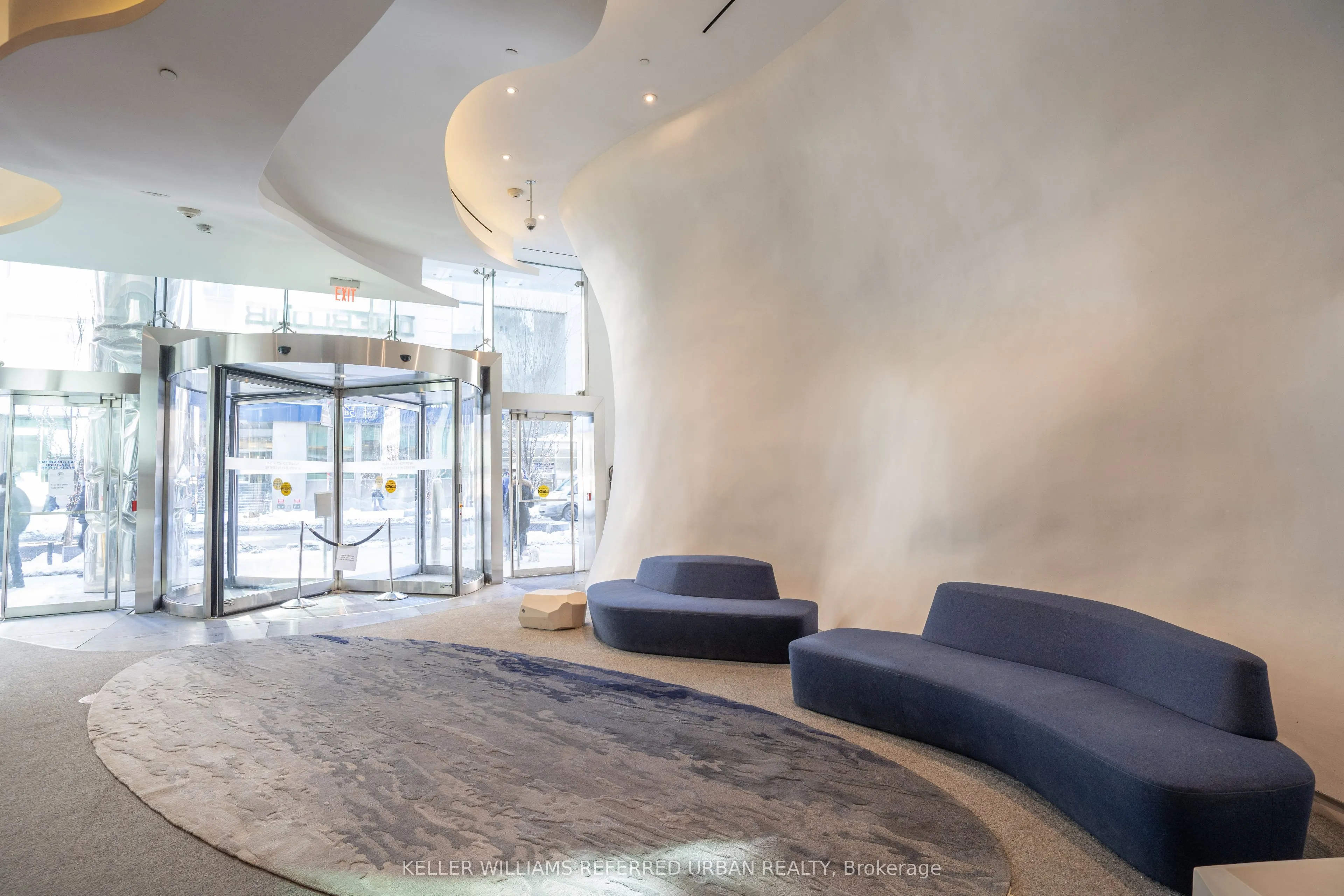 1 Bloor Street E, #7001