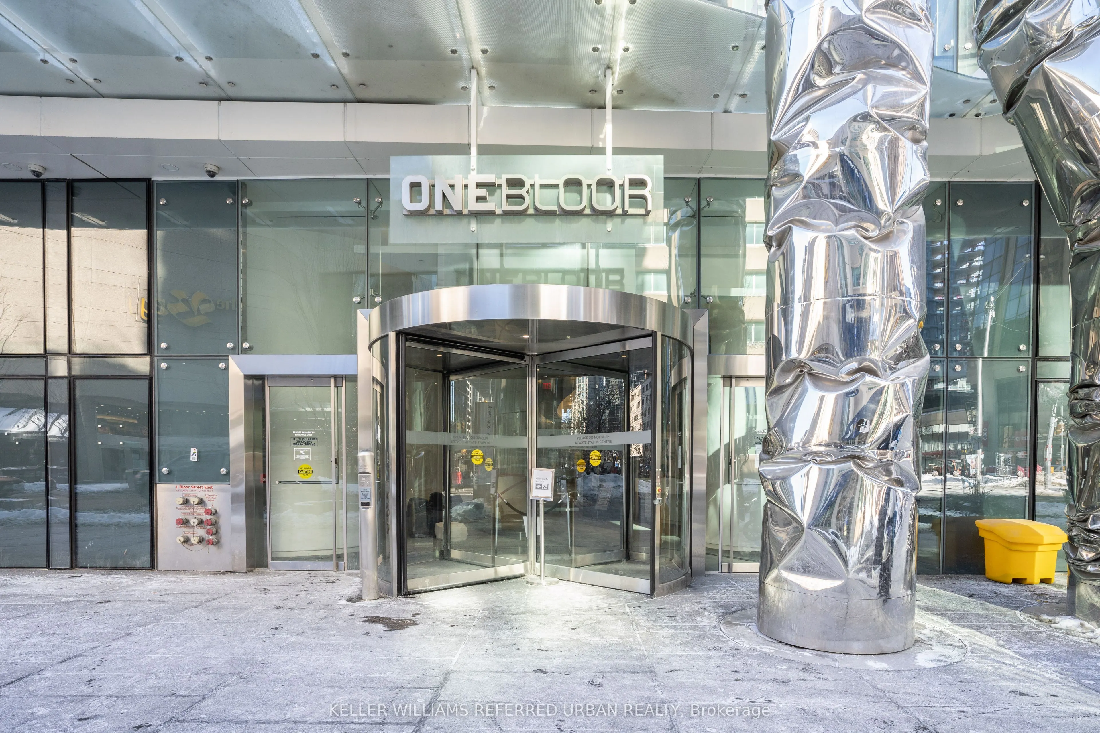 1 Bloor Street E, #7001