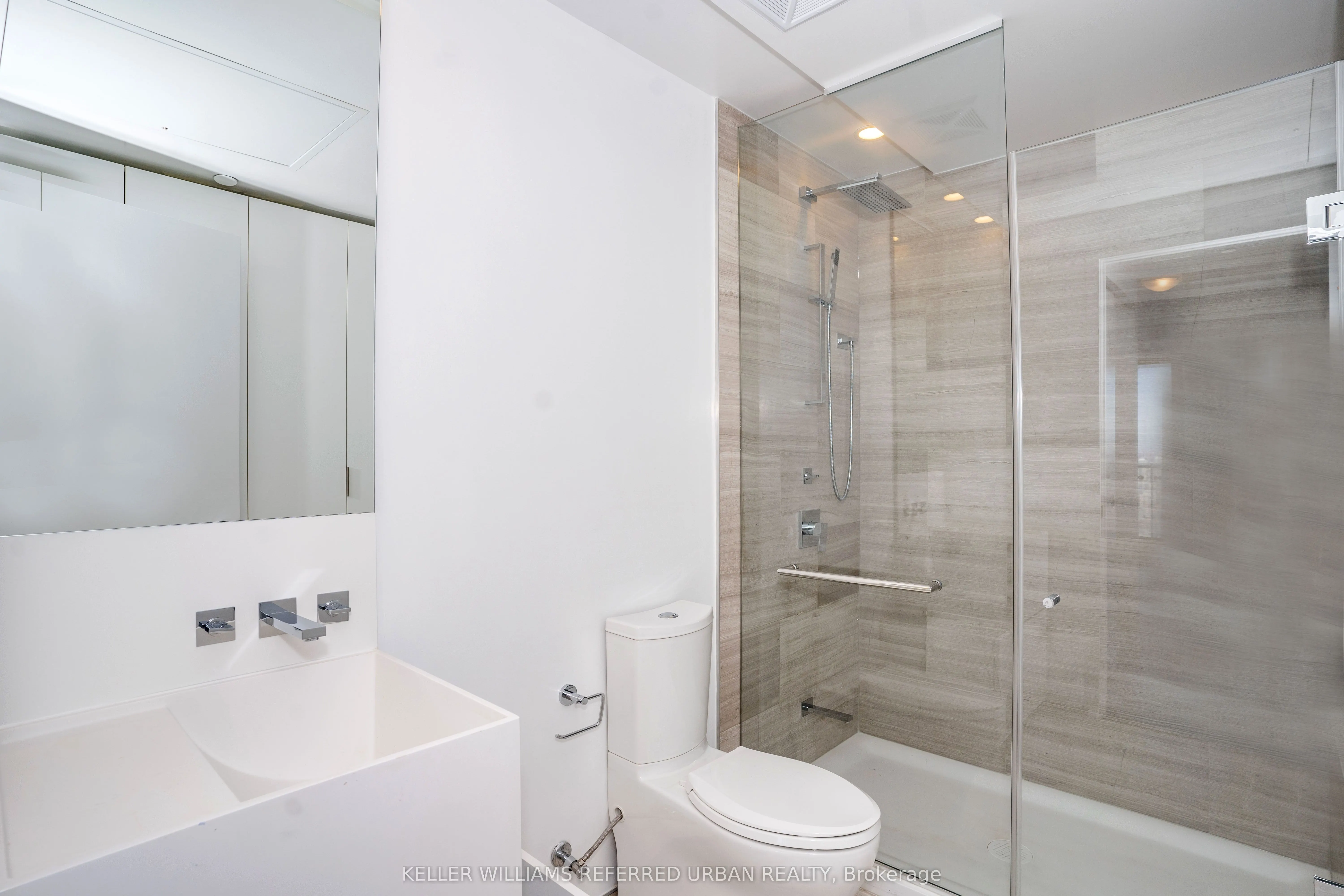 1 Bloor Street E, #7001