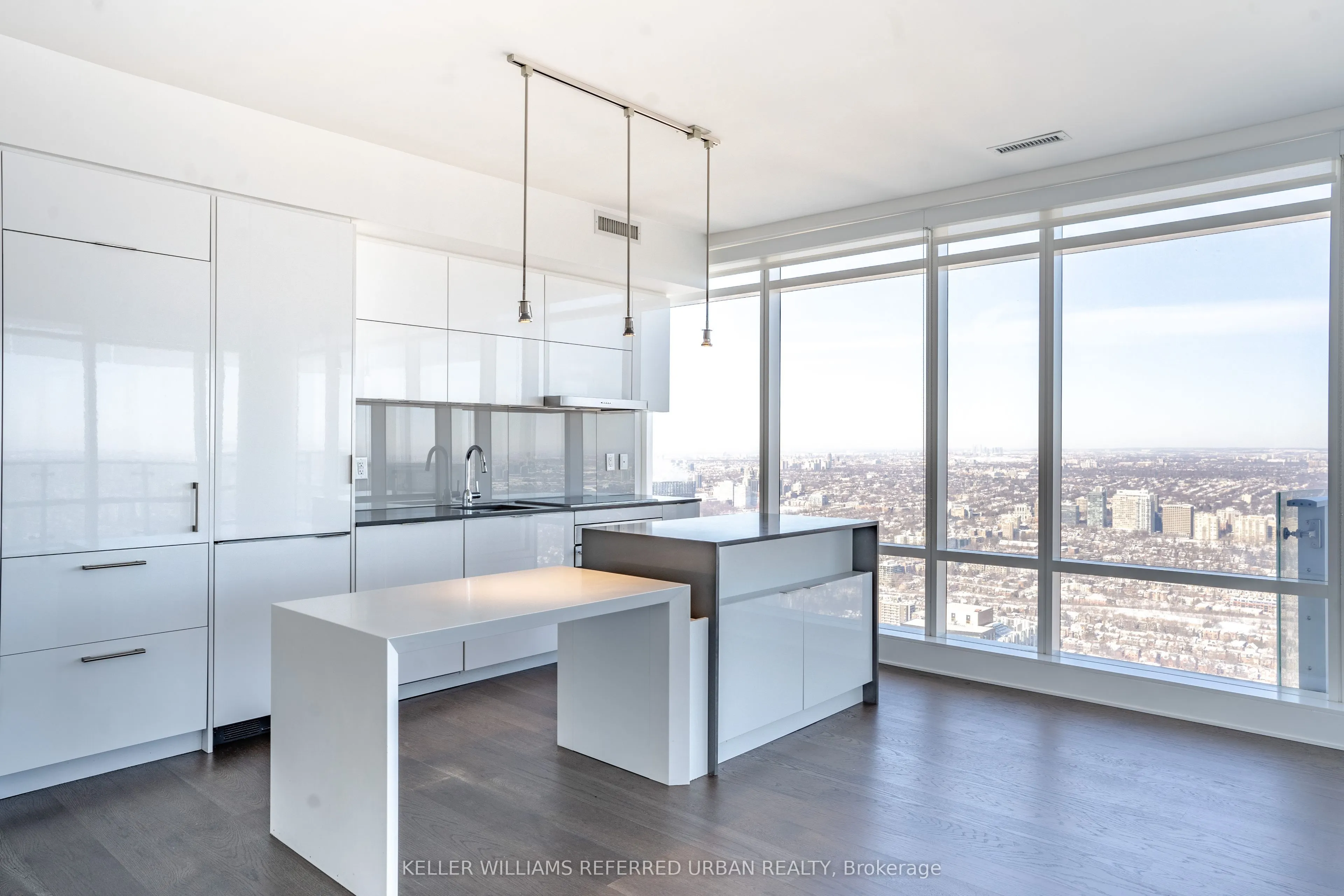 1 Bloor Street E, #7001