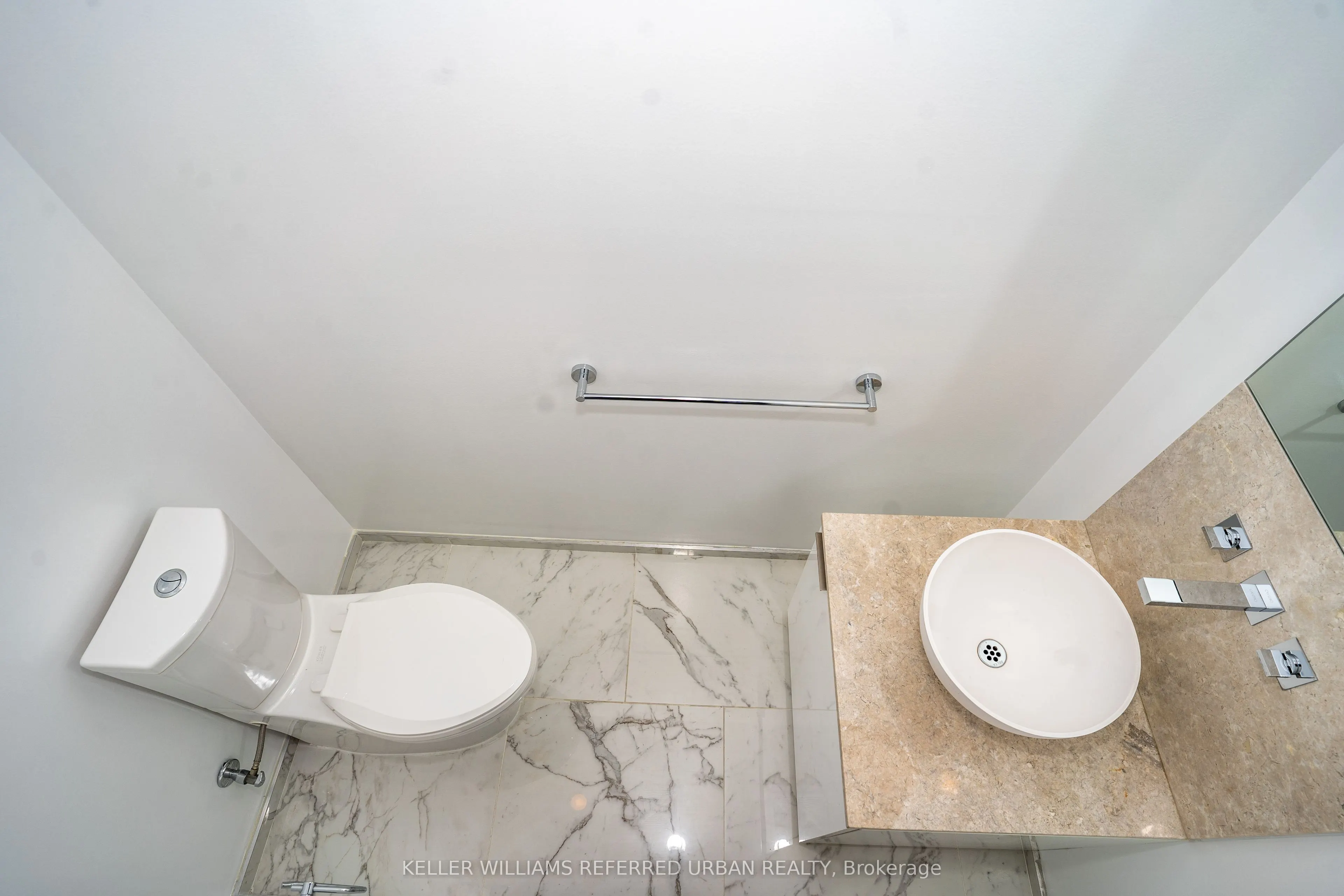 1 Bloor Street E, #7001