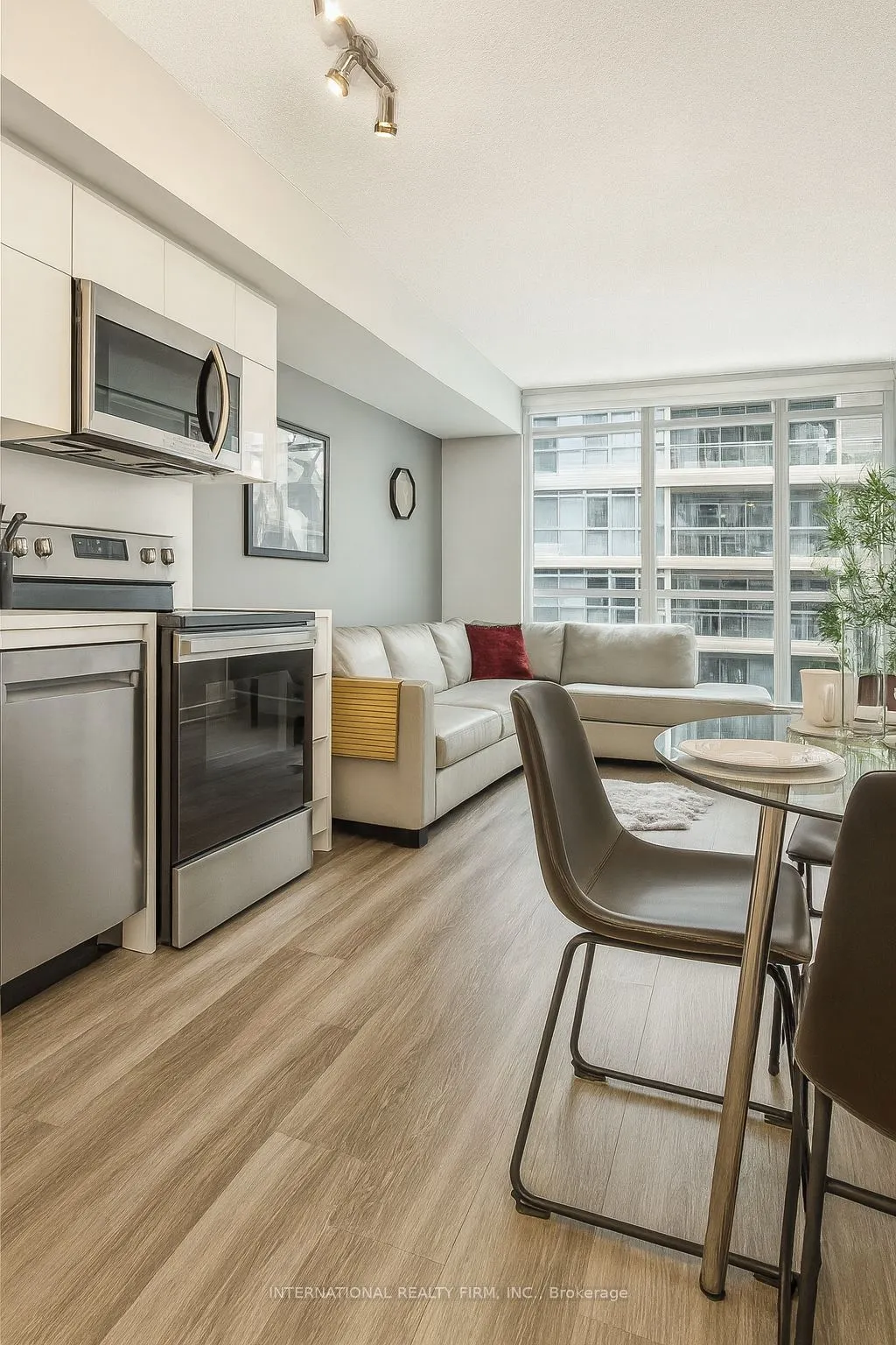 151 Dan Leckie Way, #347
