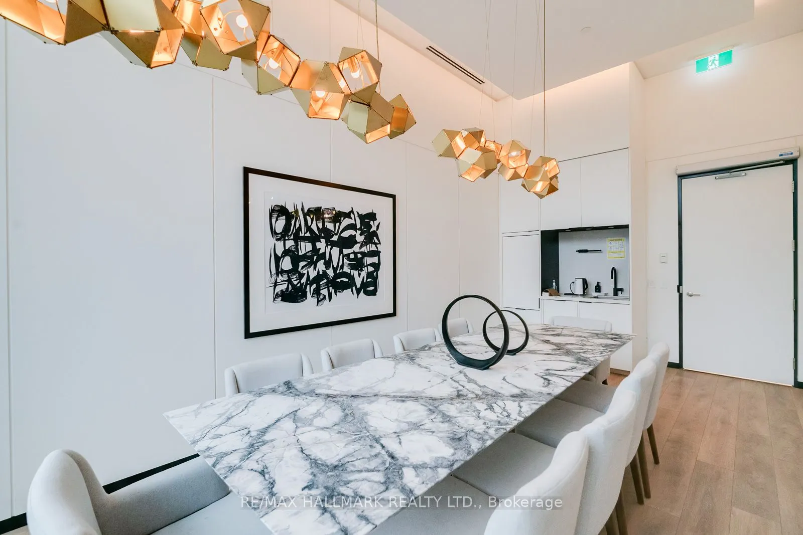 80 Vanauley Street, #420
