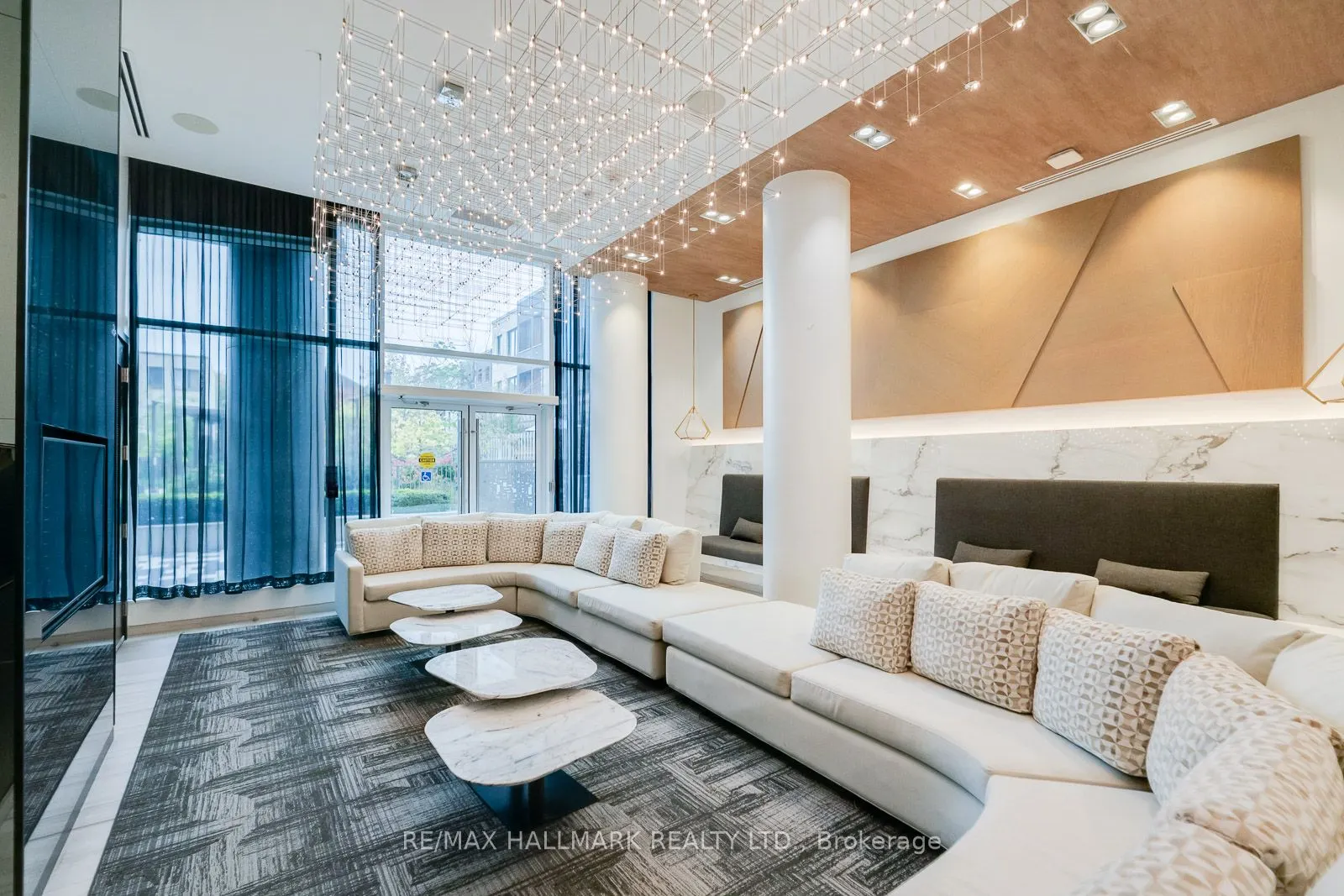 80 Vanauley Street, #420