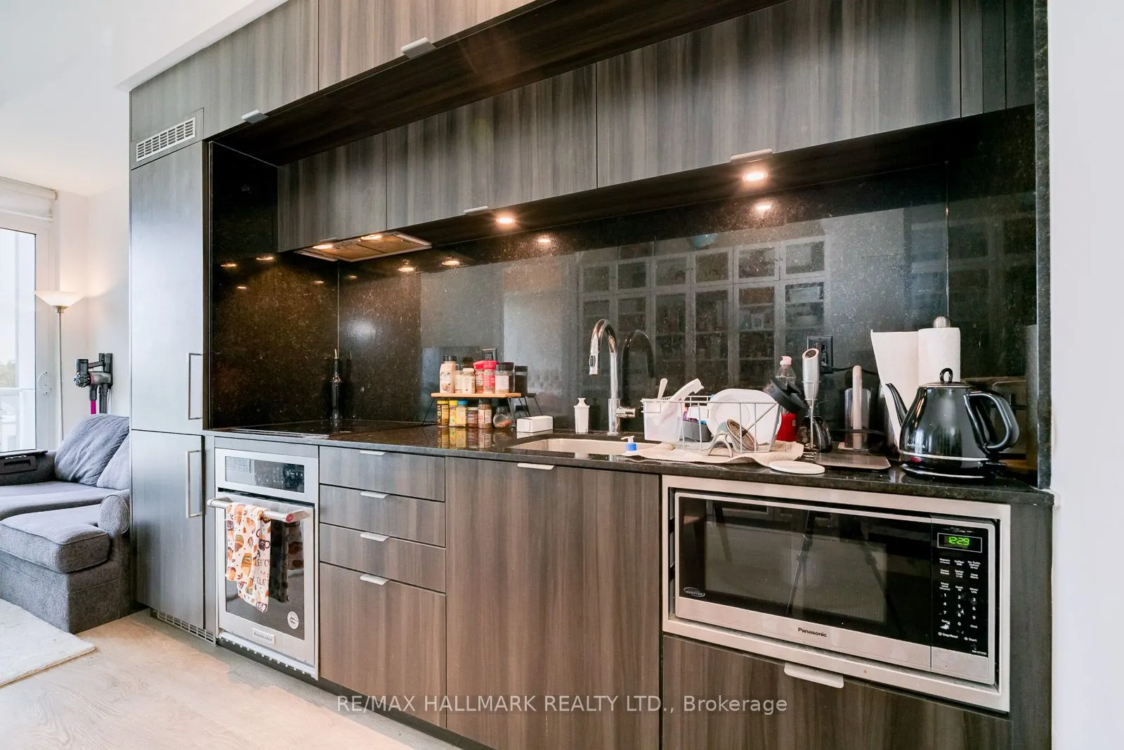 80 Vanauley Street, #420