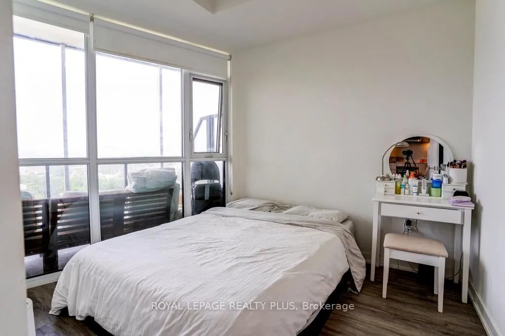 50 Ordnance Street, #1407