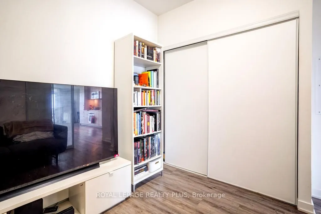 50 Ordnance Street, #1407