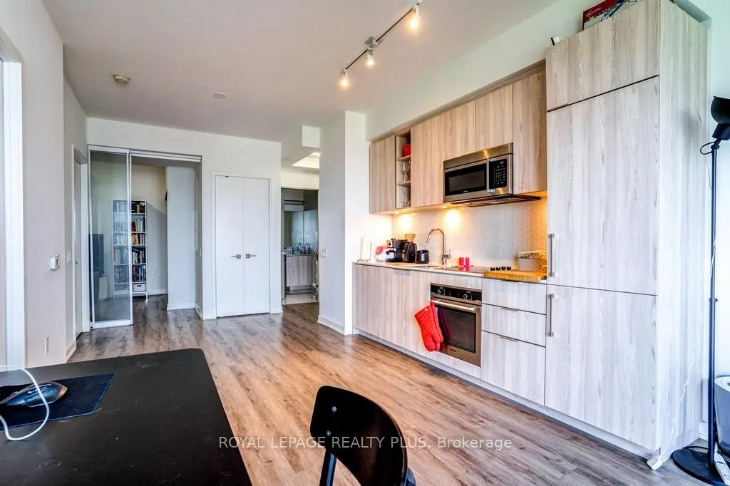 50 Ordnance Street, #1407