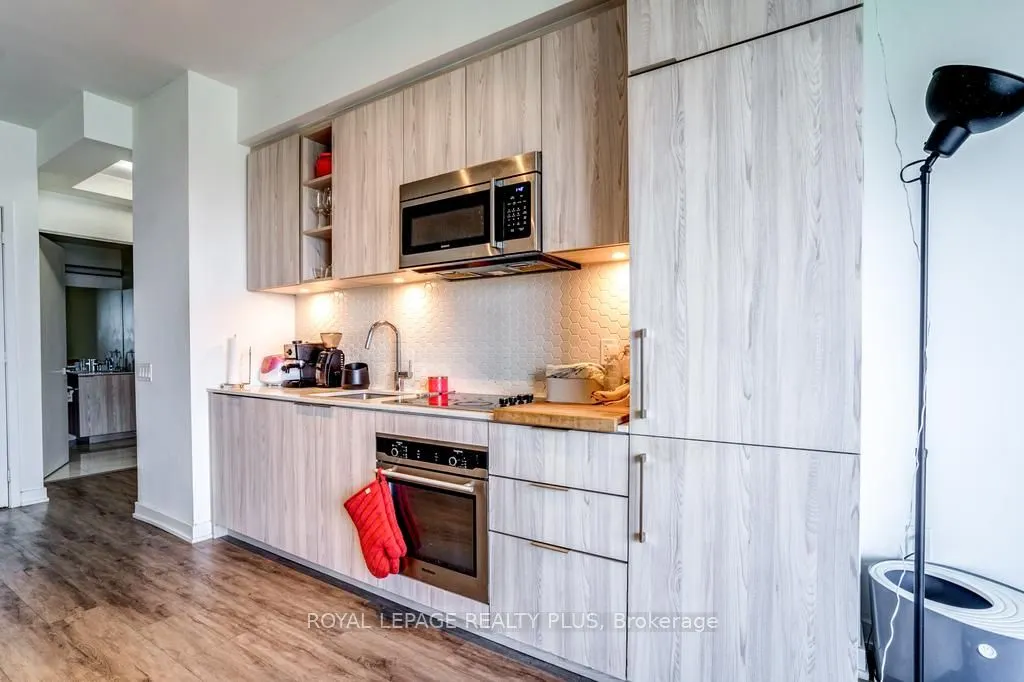 50 Ordnance Street, #1407