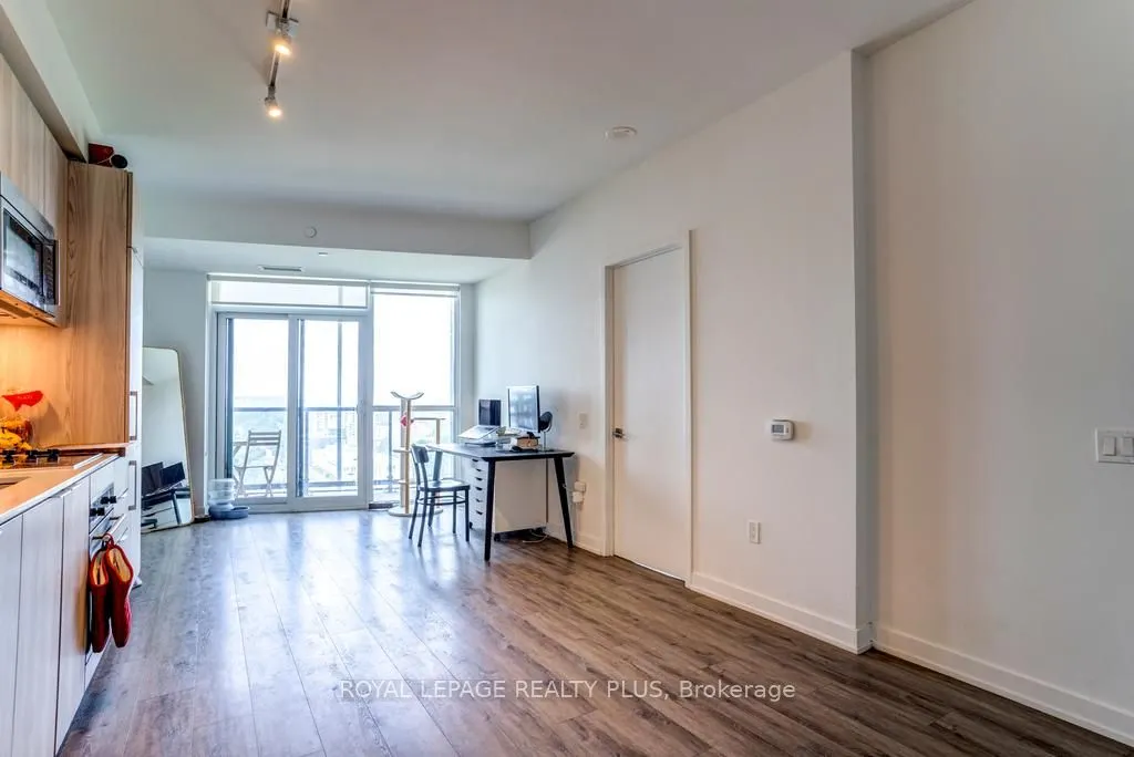 50 Ordnance Street, #1407