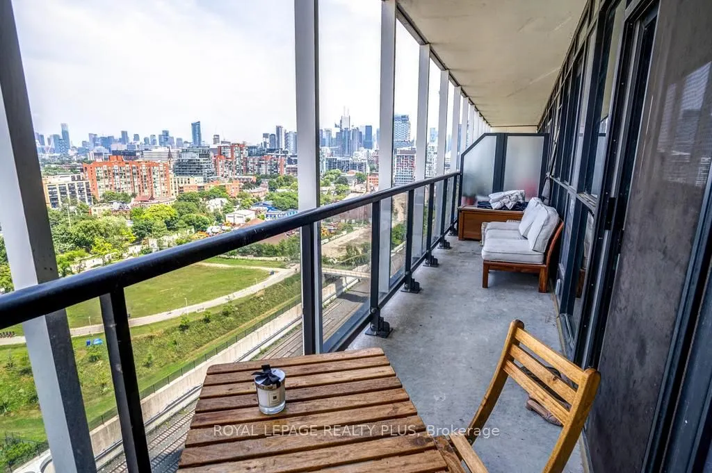 50 Ordnance Street, #1407