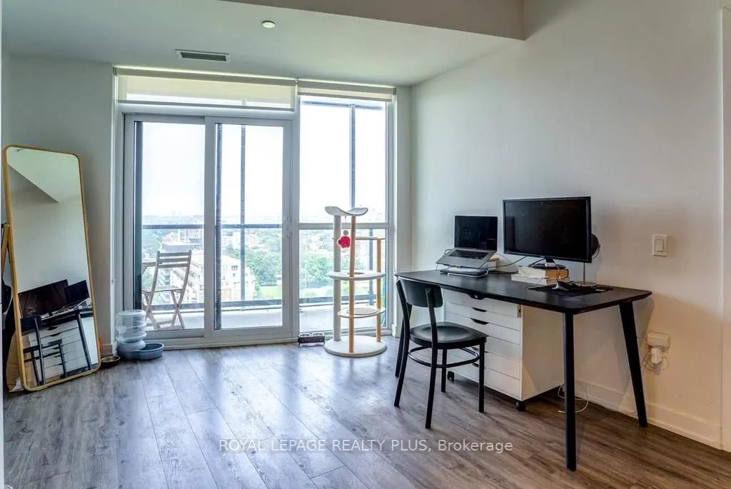 50 Ordnance Street, #1407