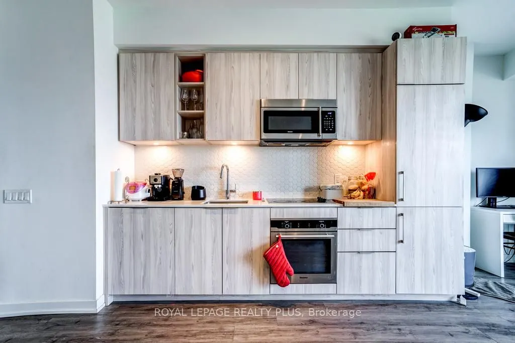 50 Ordnance Street, #1407