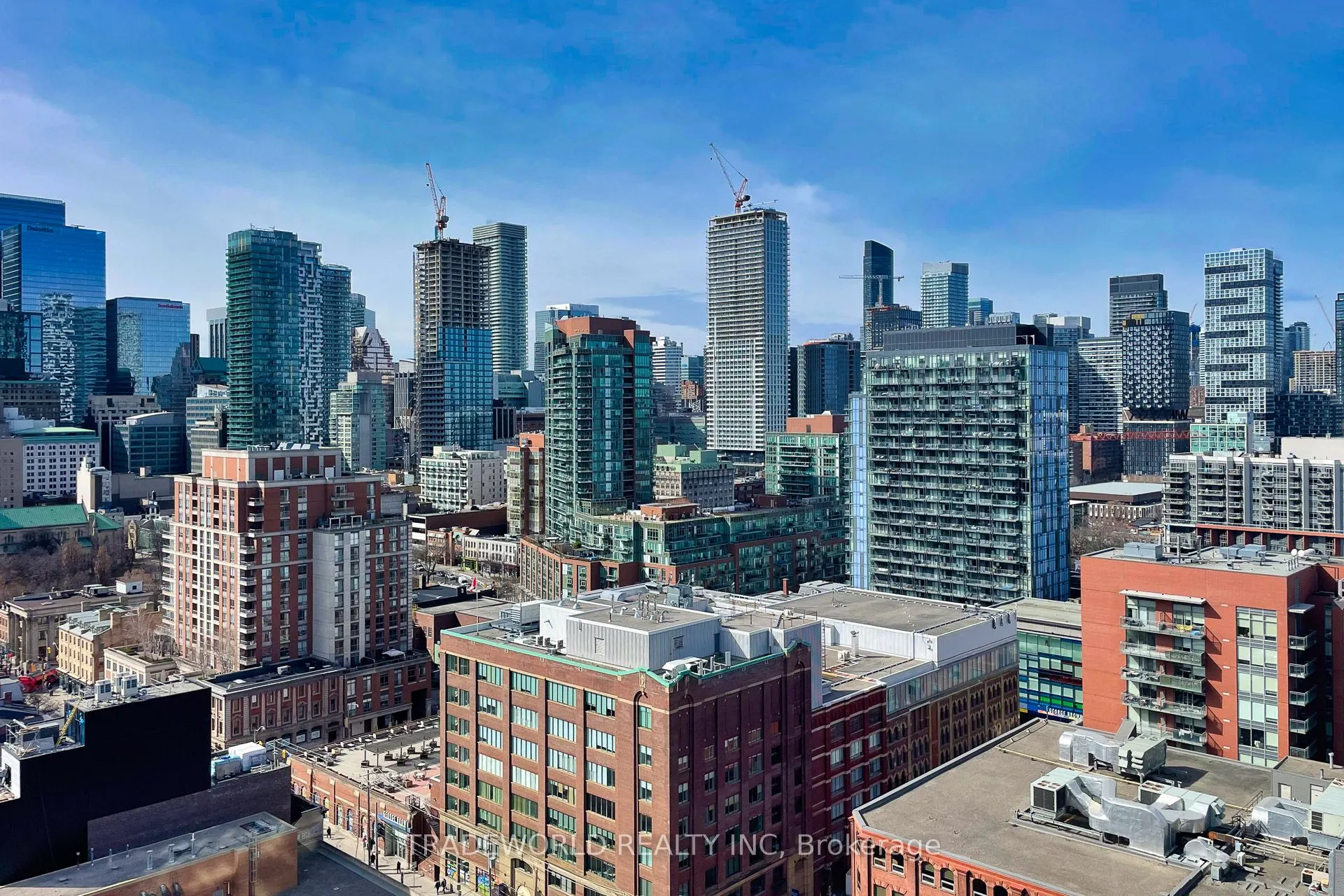 158 Front Street E, #2015