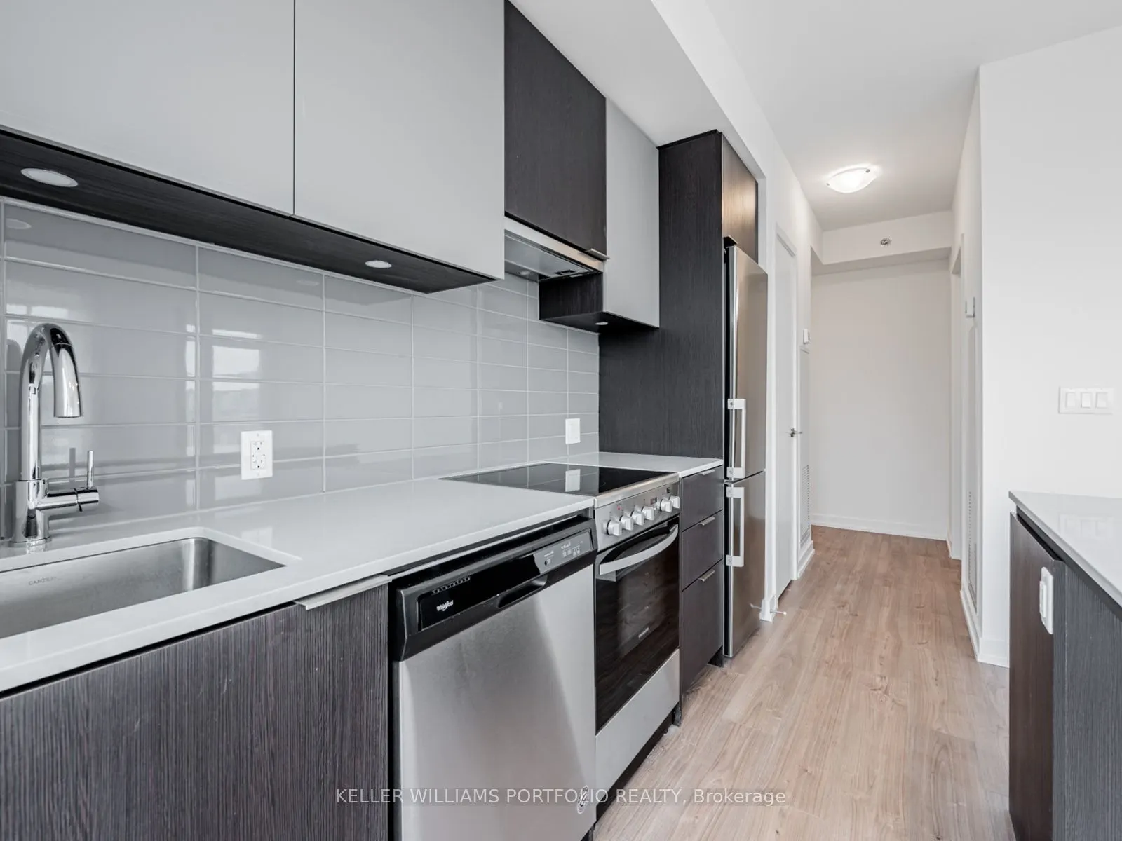203 College Street, #1702