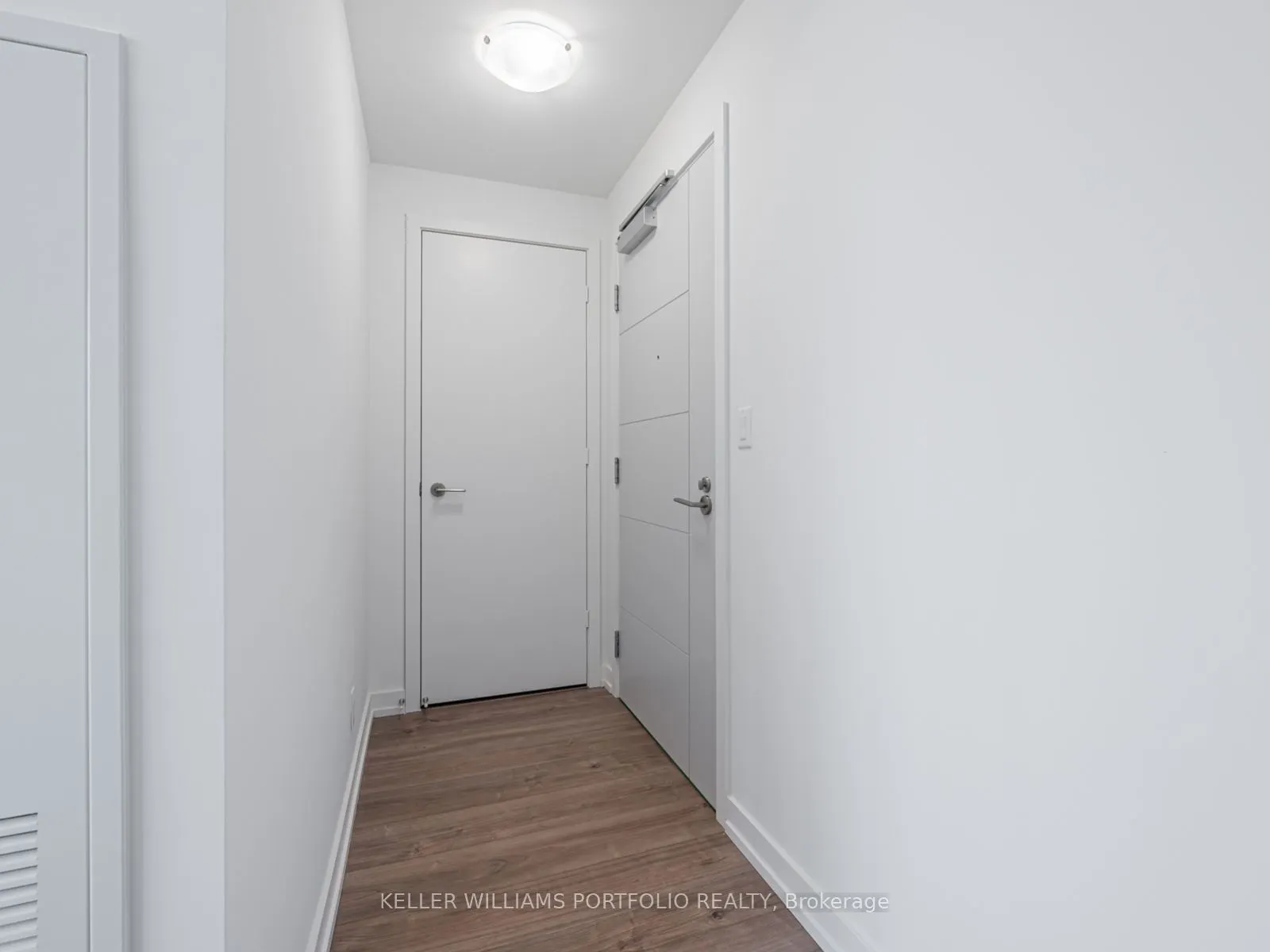 203 College Street, #1702