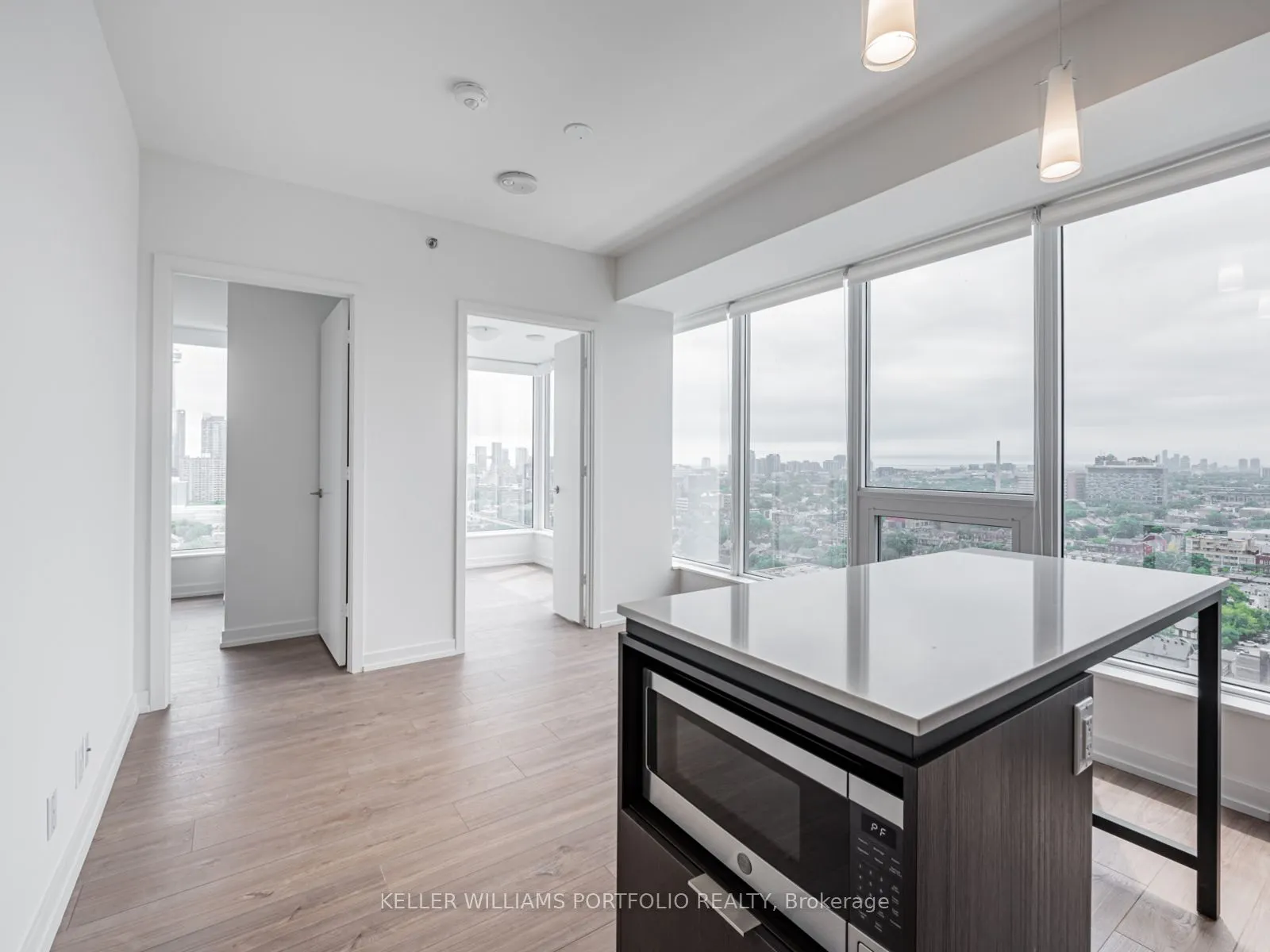 203 College Street, #1702
