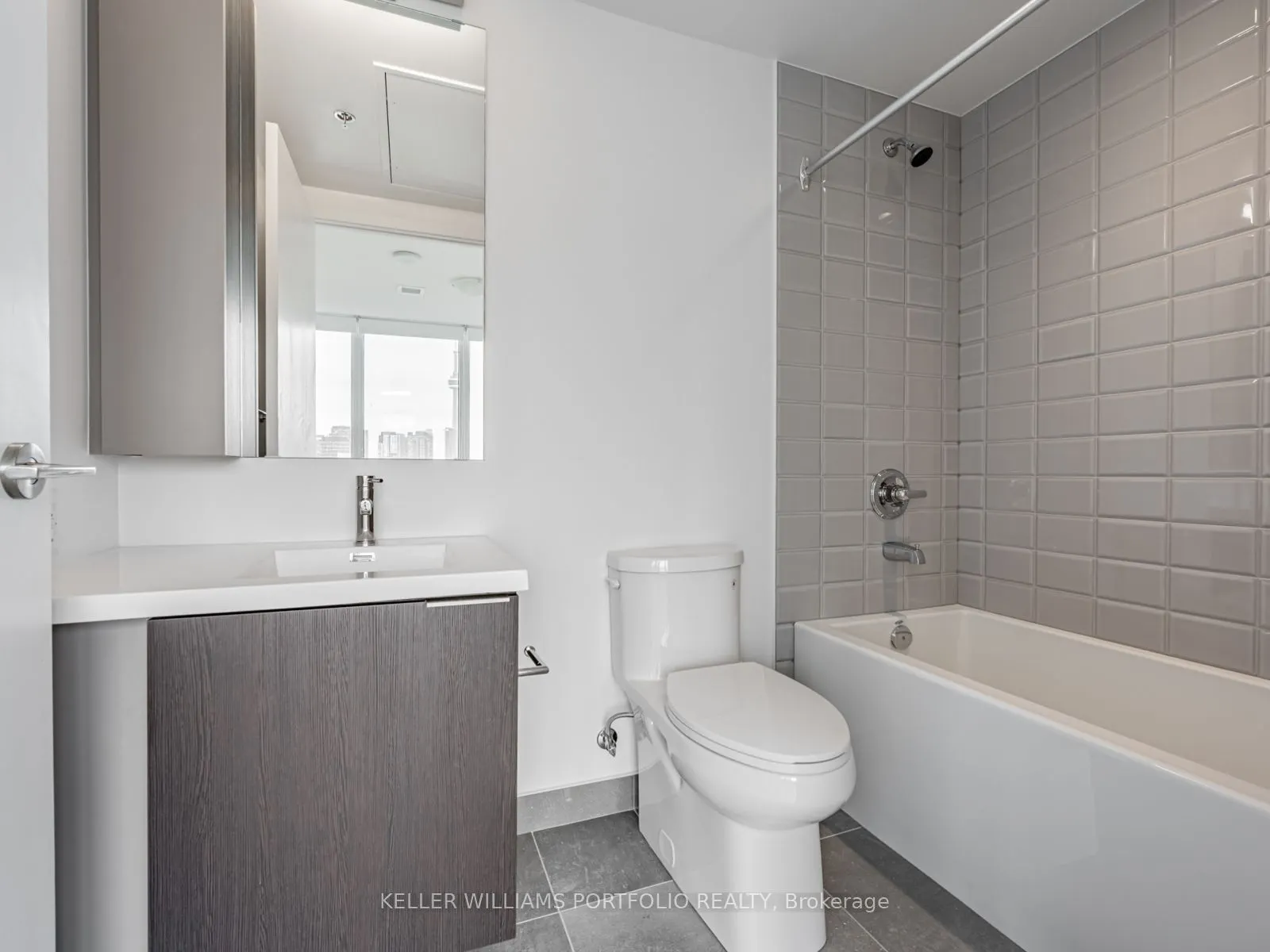 203 College Street, #1702