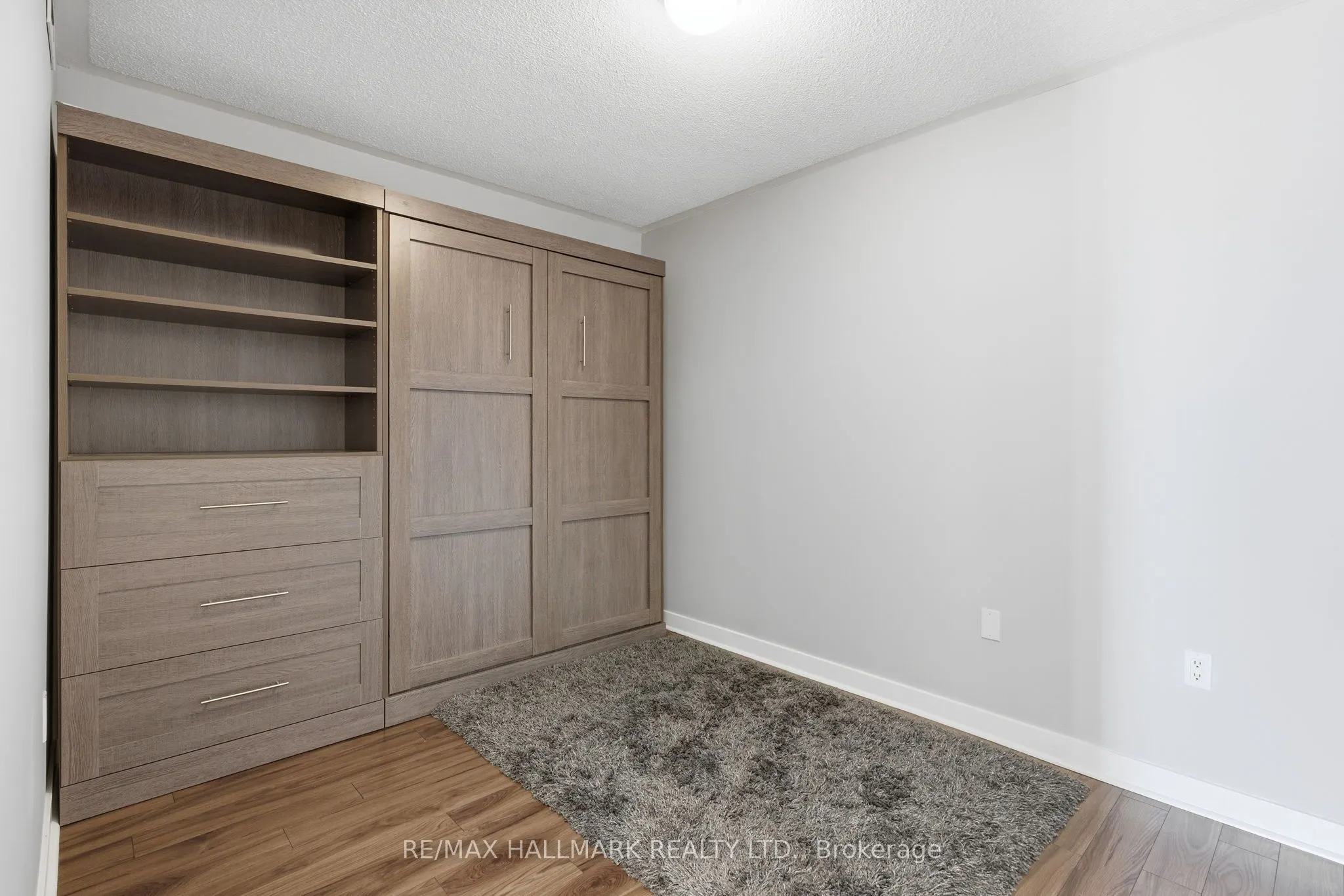 15 Brunel Court, #18