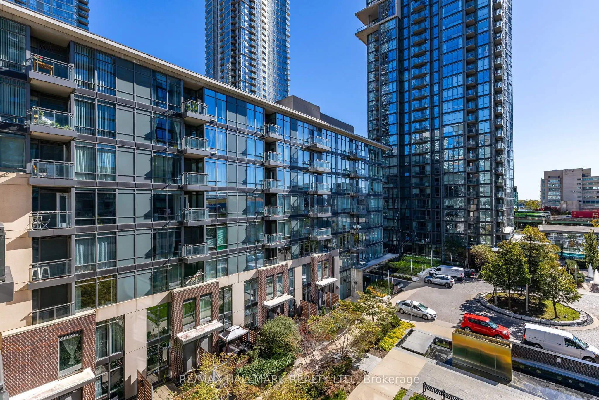 15 Brunel Court, #18