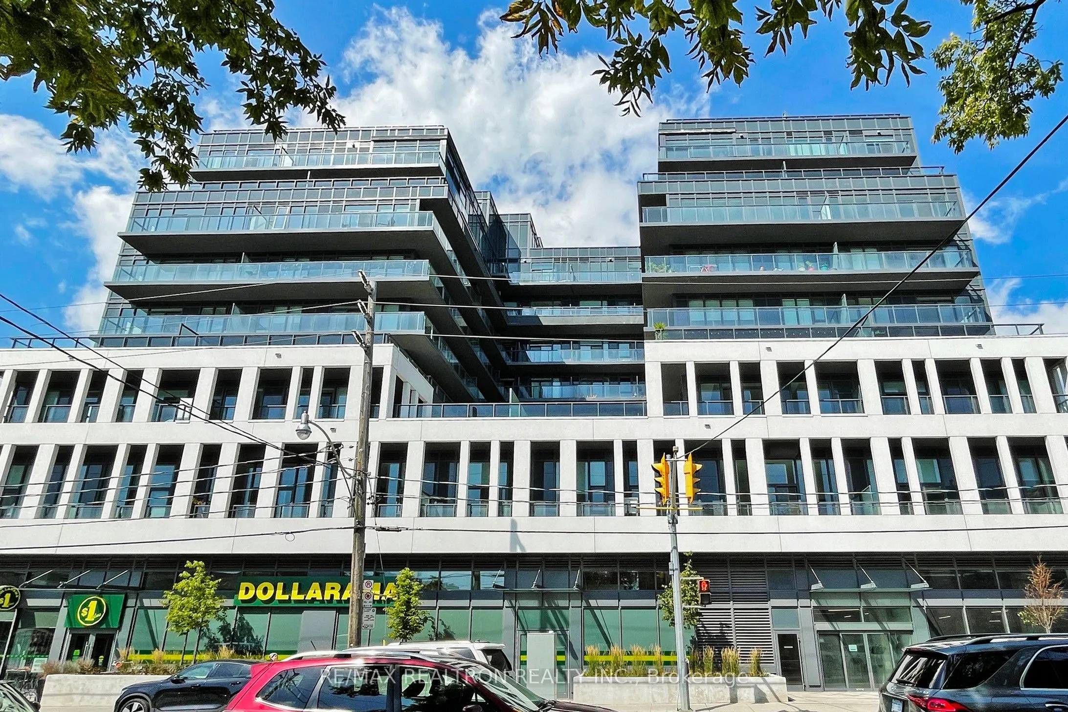 500 Dupont Street, #301