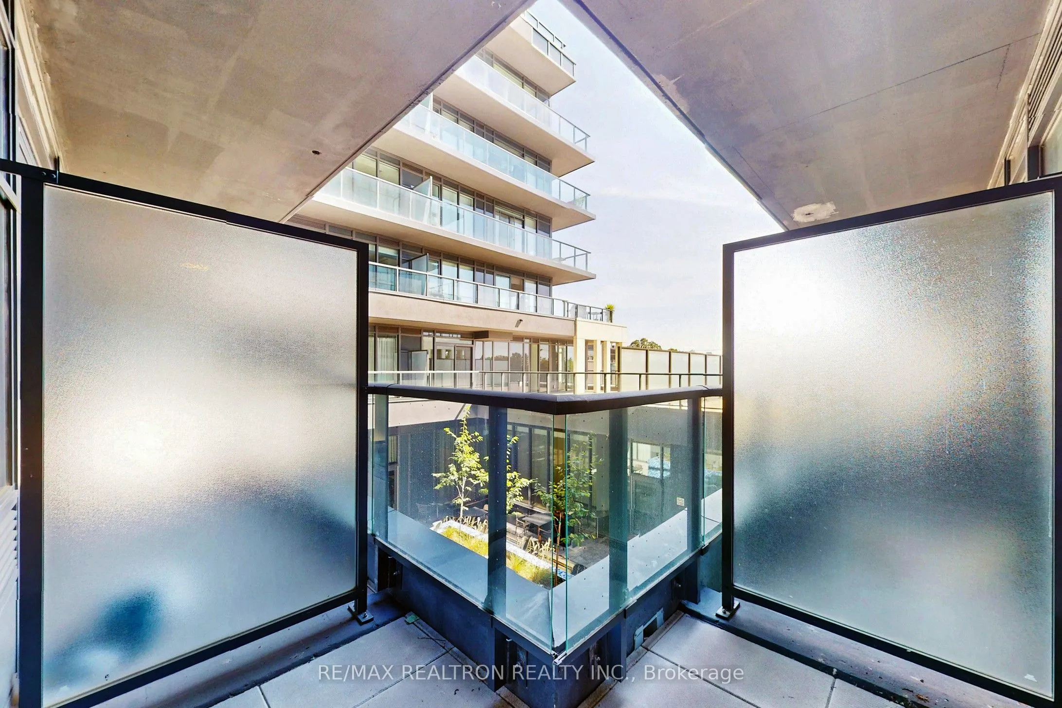 500 Dupont Street, #301