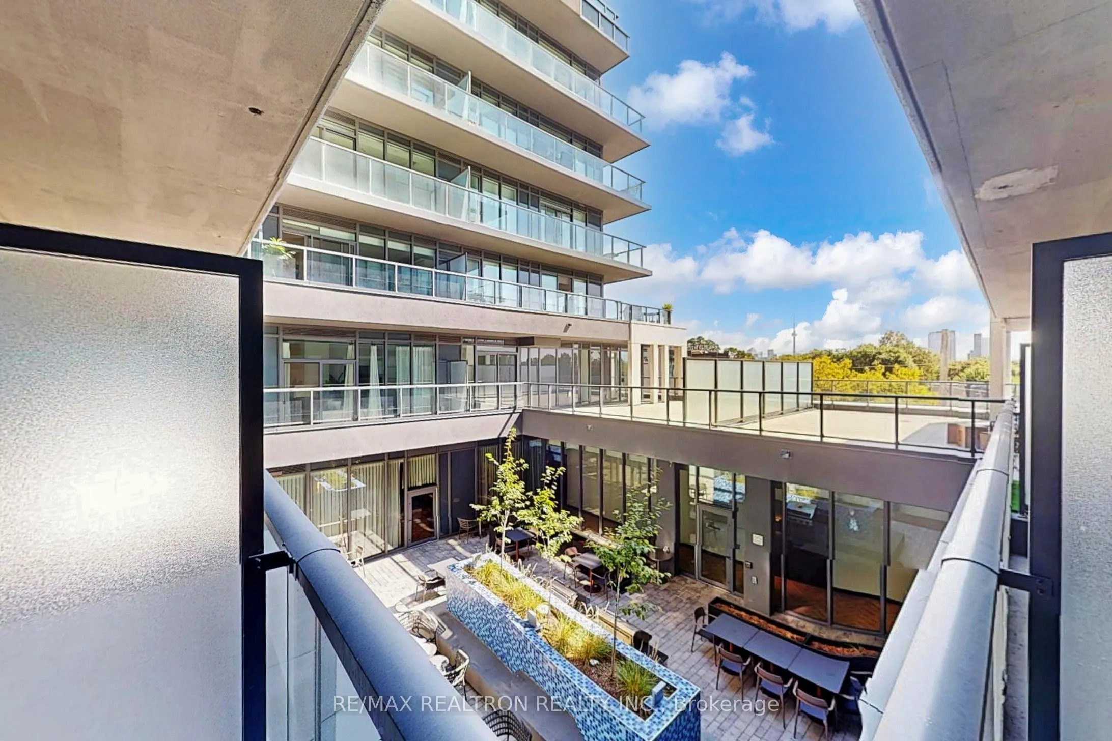 500 Dupont Street, #301