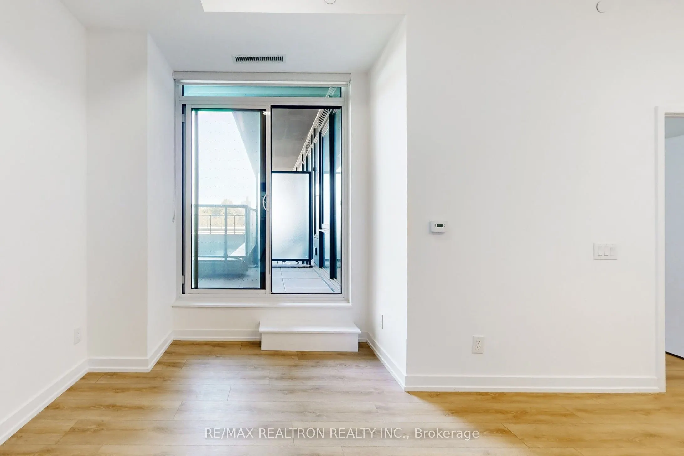 500 Dupont Street, #301