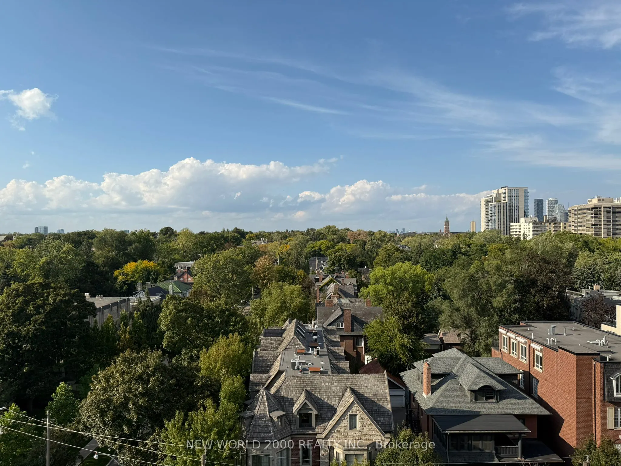 223 st clair Avenue W, #806
