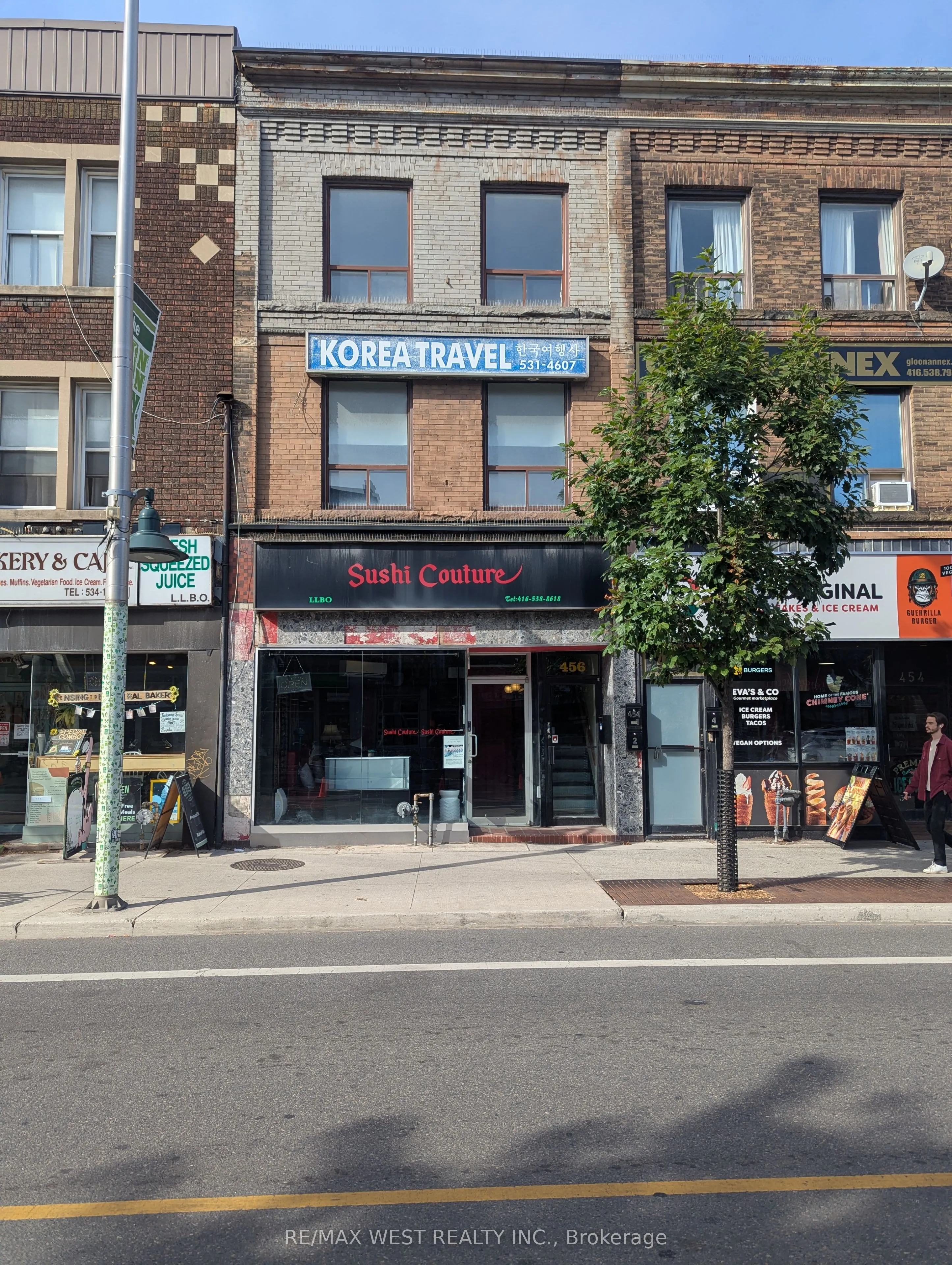 456 Bloor Street W