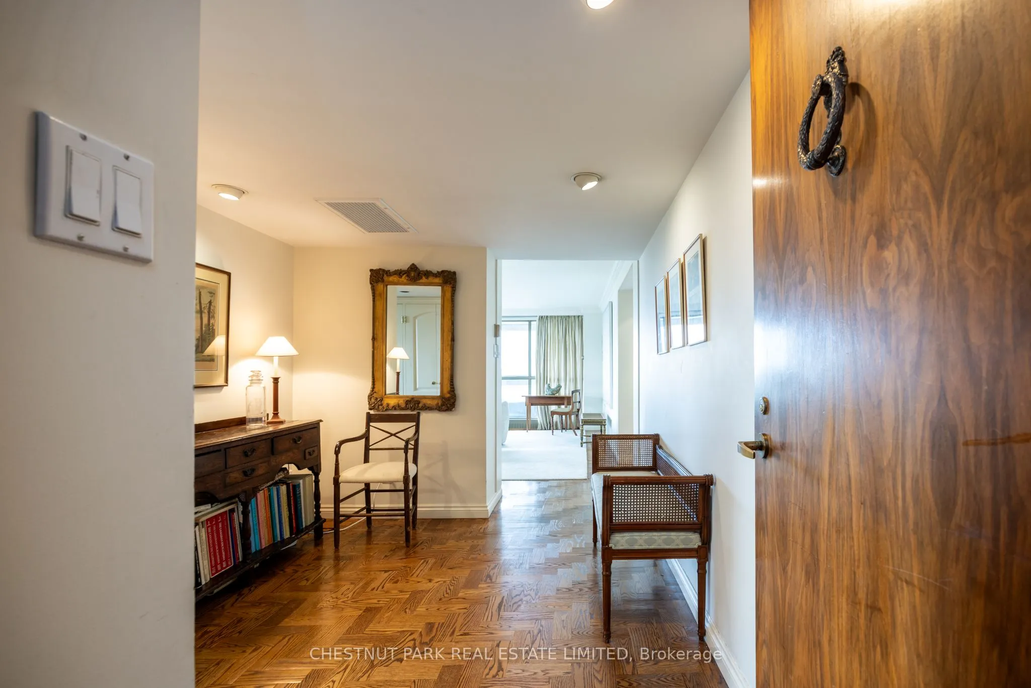 63 St Clair Avenue W, #1002