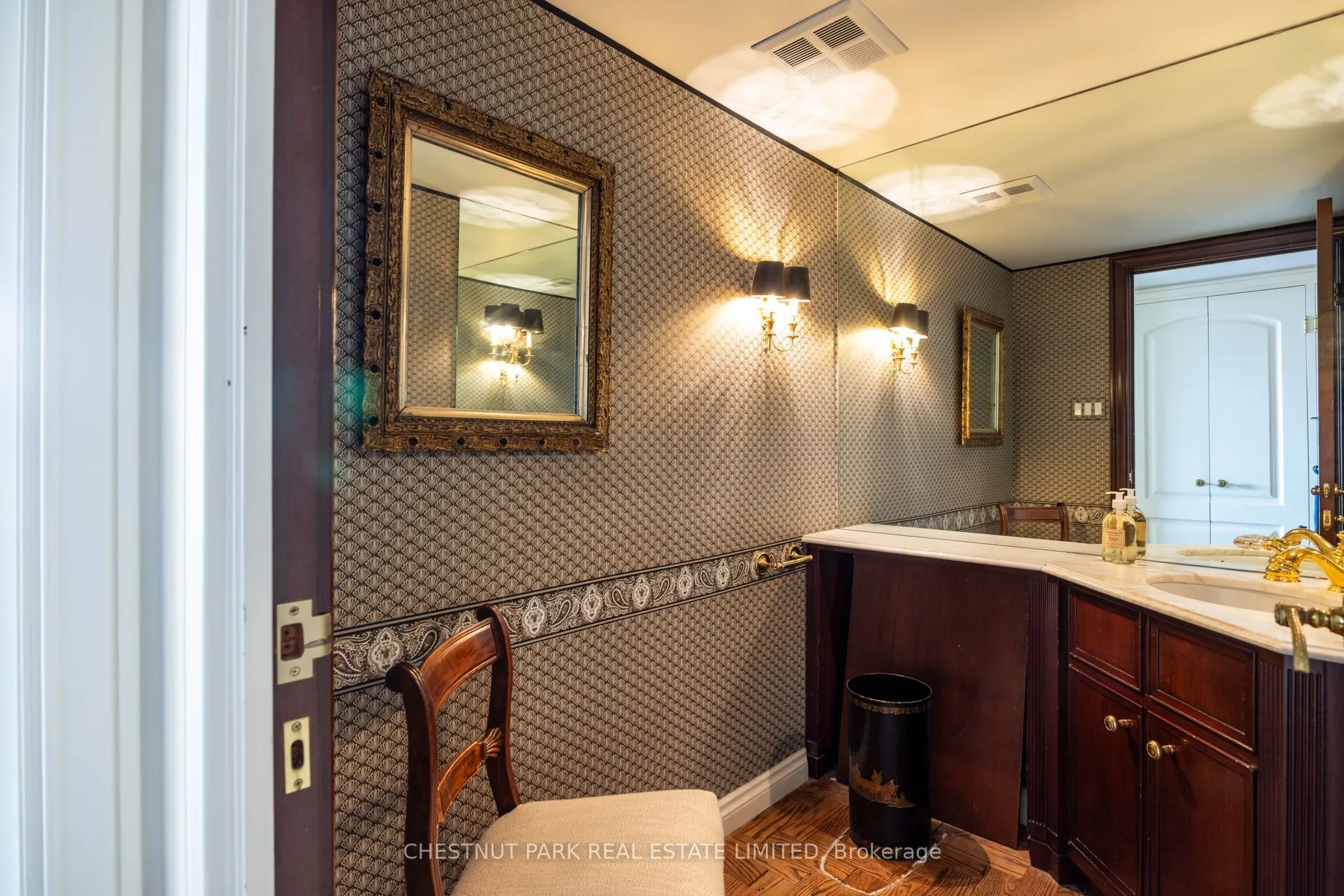 63 St Clair Avenue W, #1002
