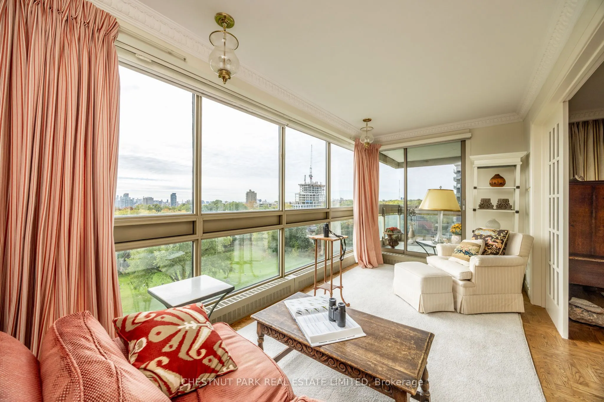 63 St Clair Avenue W, #1002
