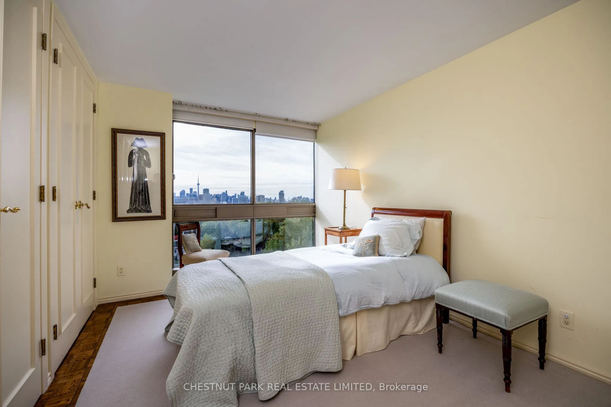 63 St Clair Avenue W, #1002