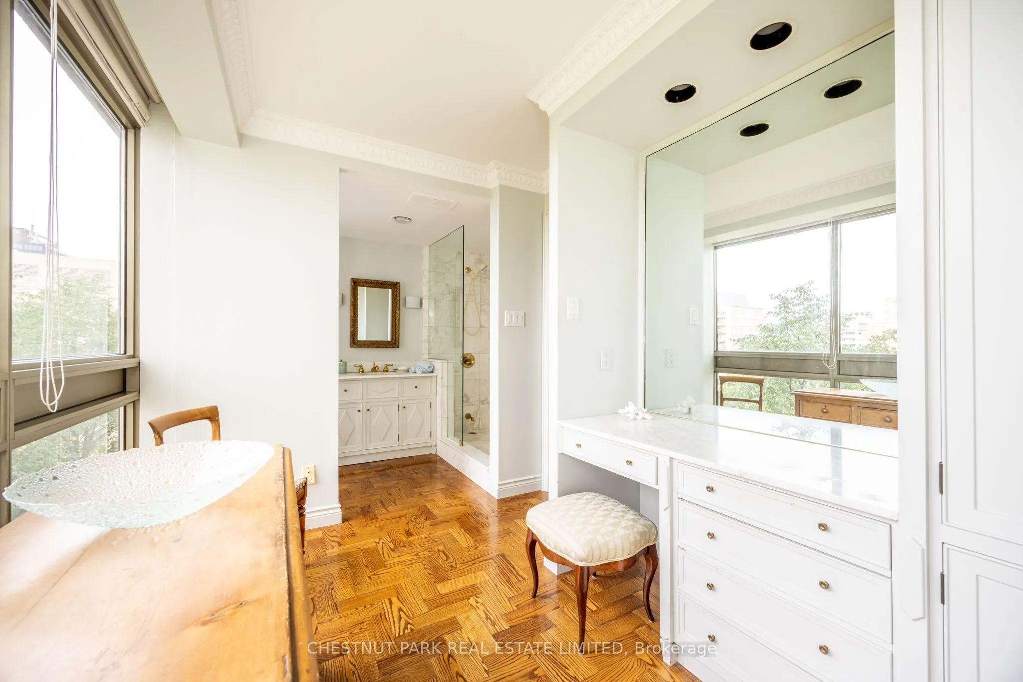 63 St Clair Avenue W, #1002