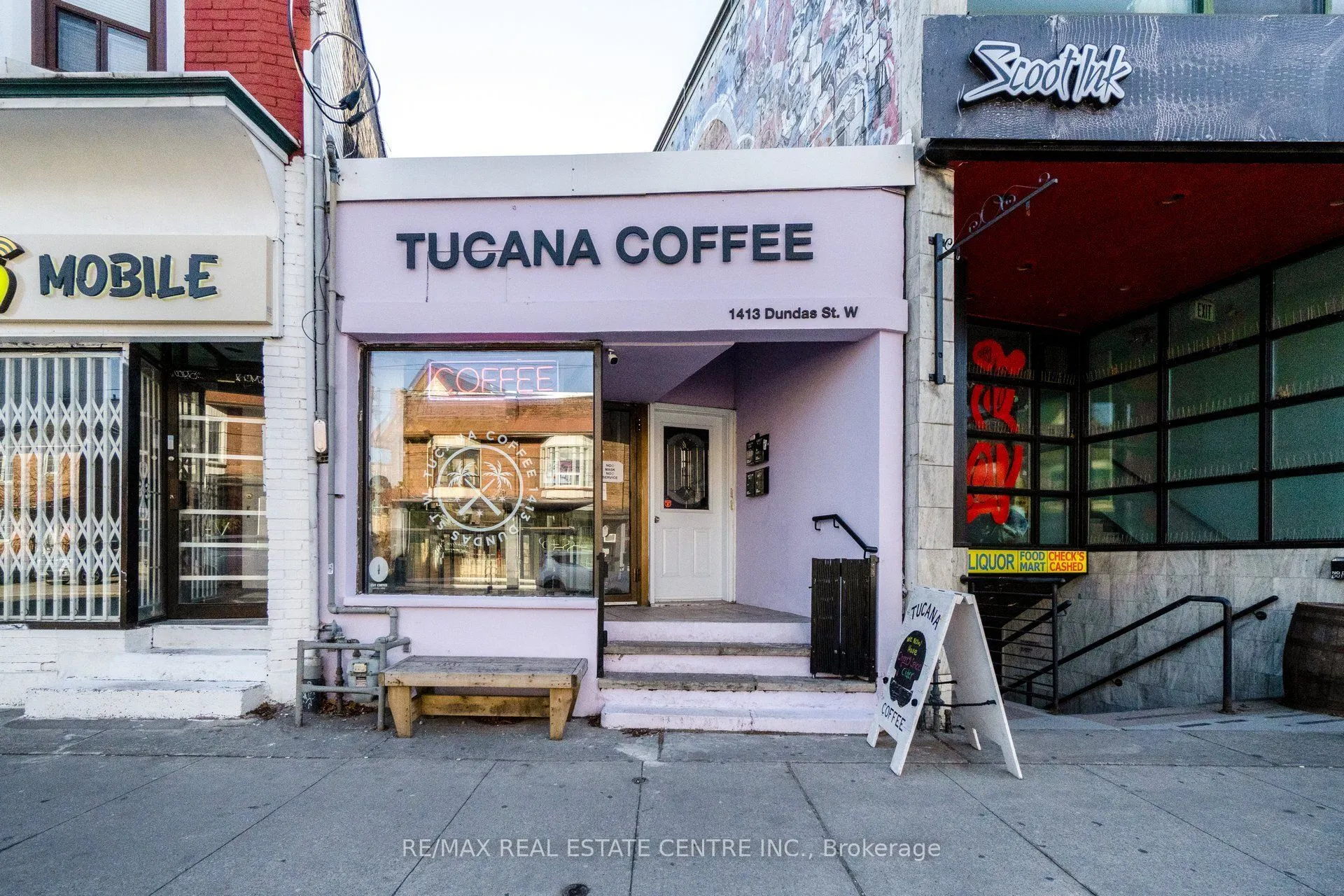 1413 Dundas Street W