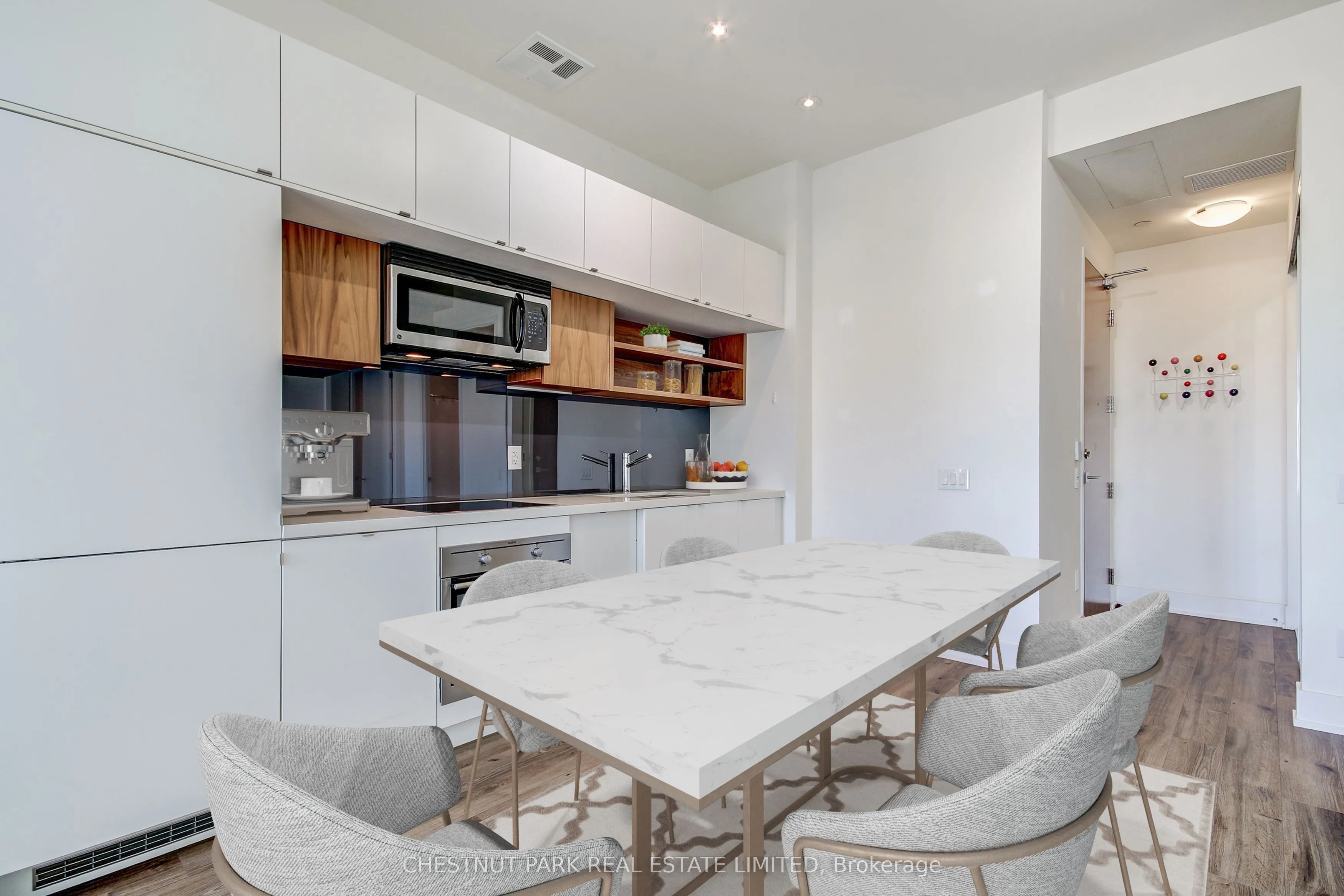 111 St Clair Avenue W, #1820