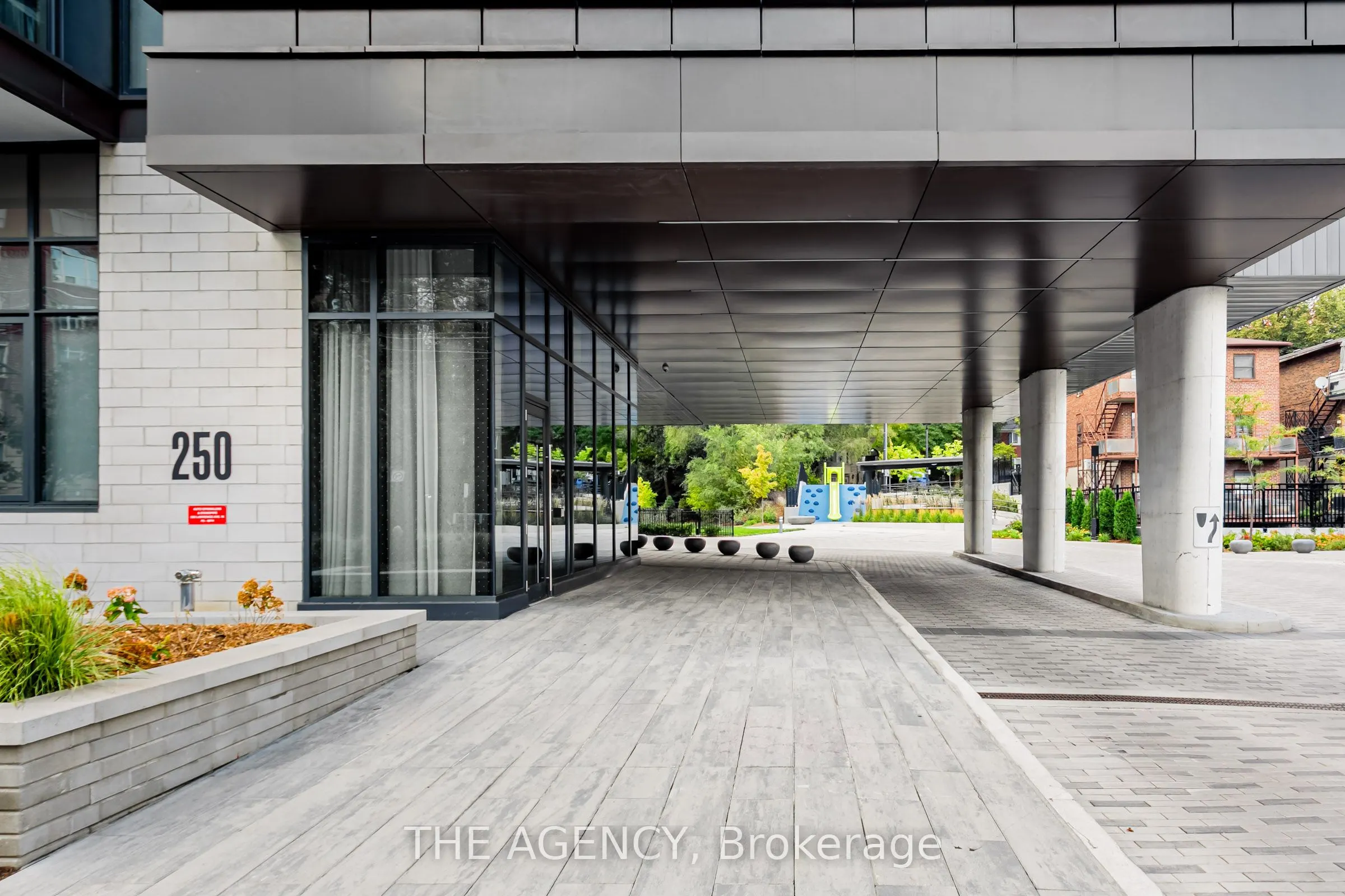 250 Lawrence Avenue E, #204