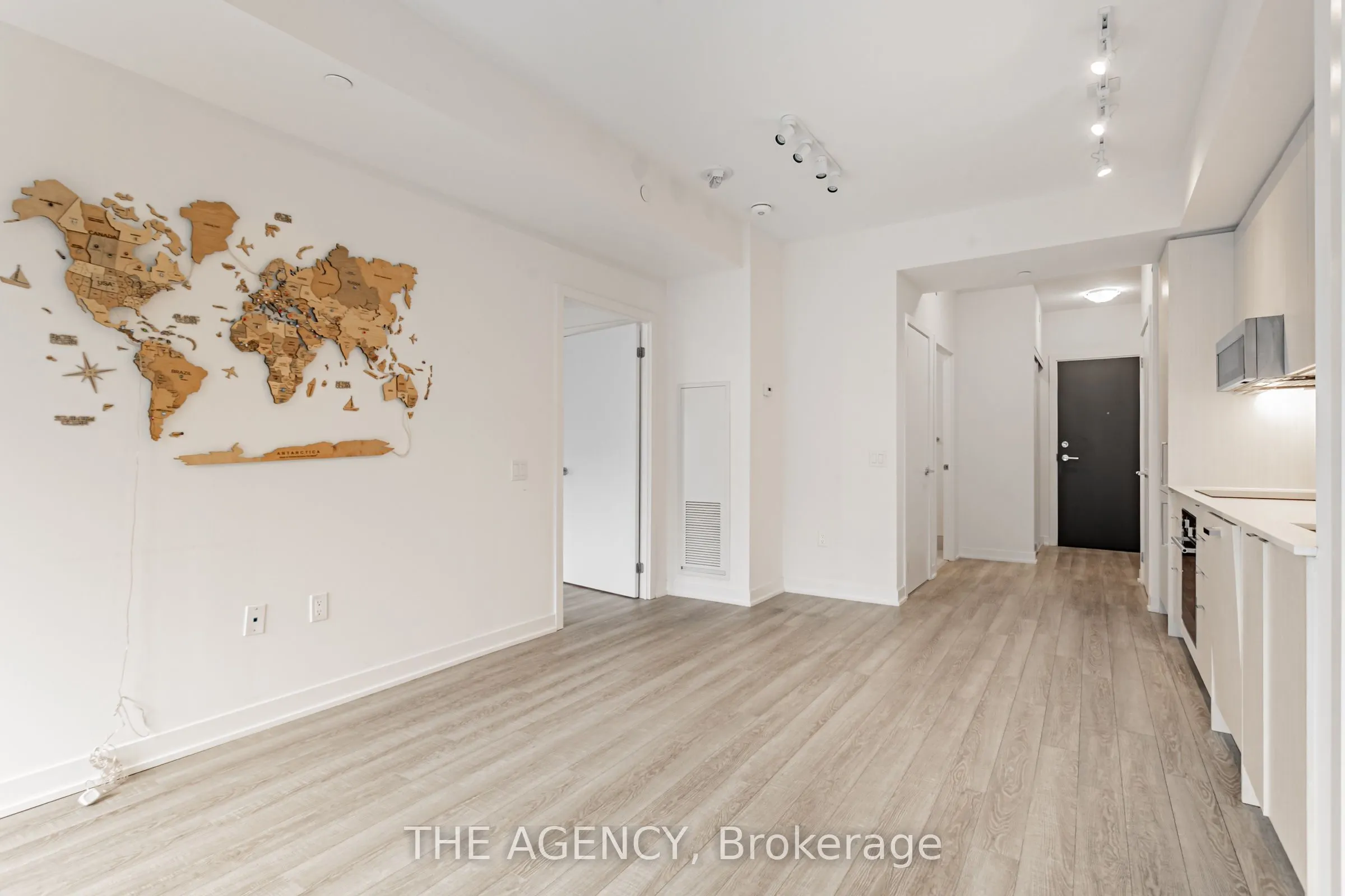 250 Lawrence Avenue E, #204