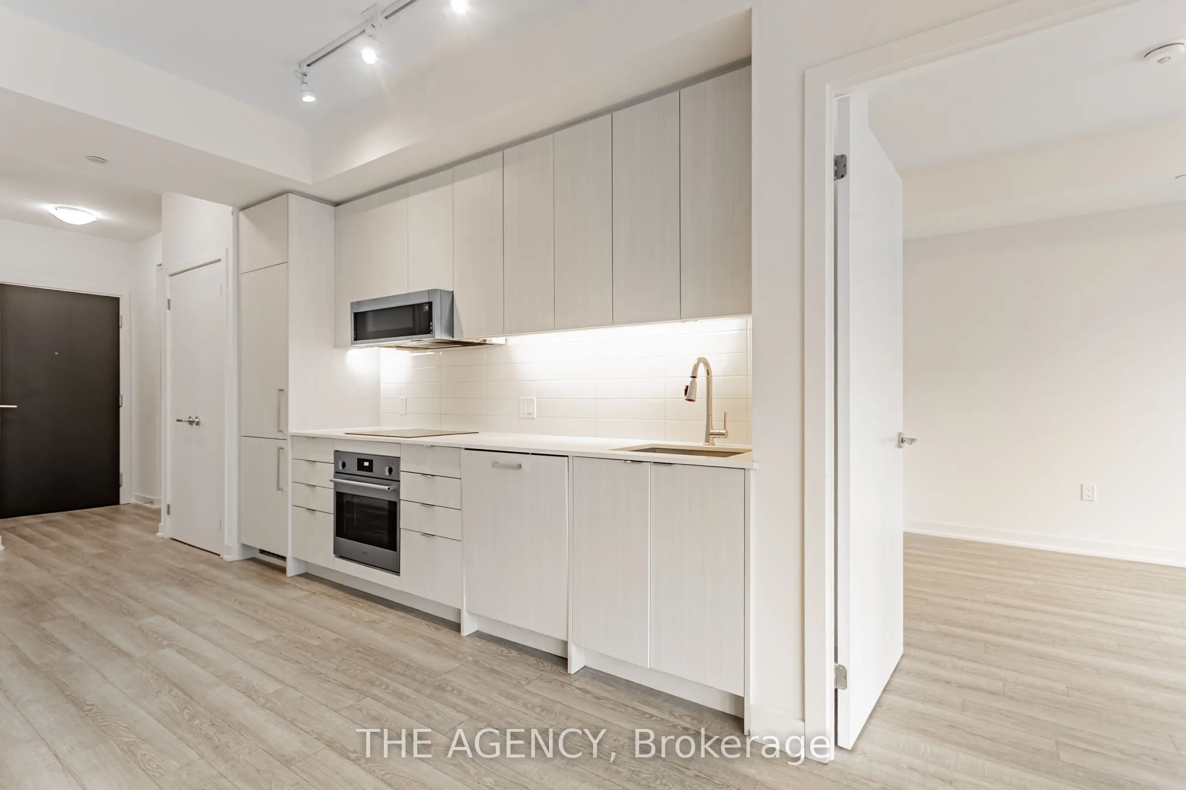 250 Lawrence Avenue E, #204