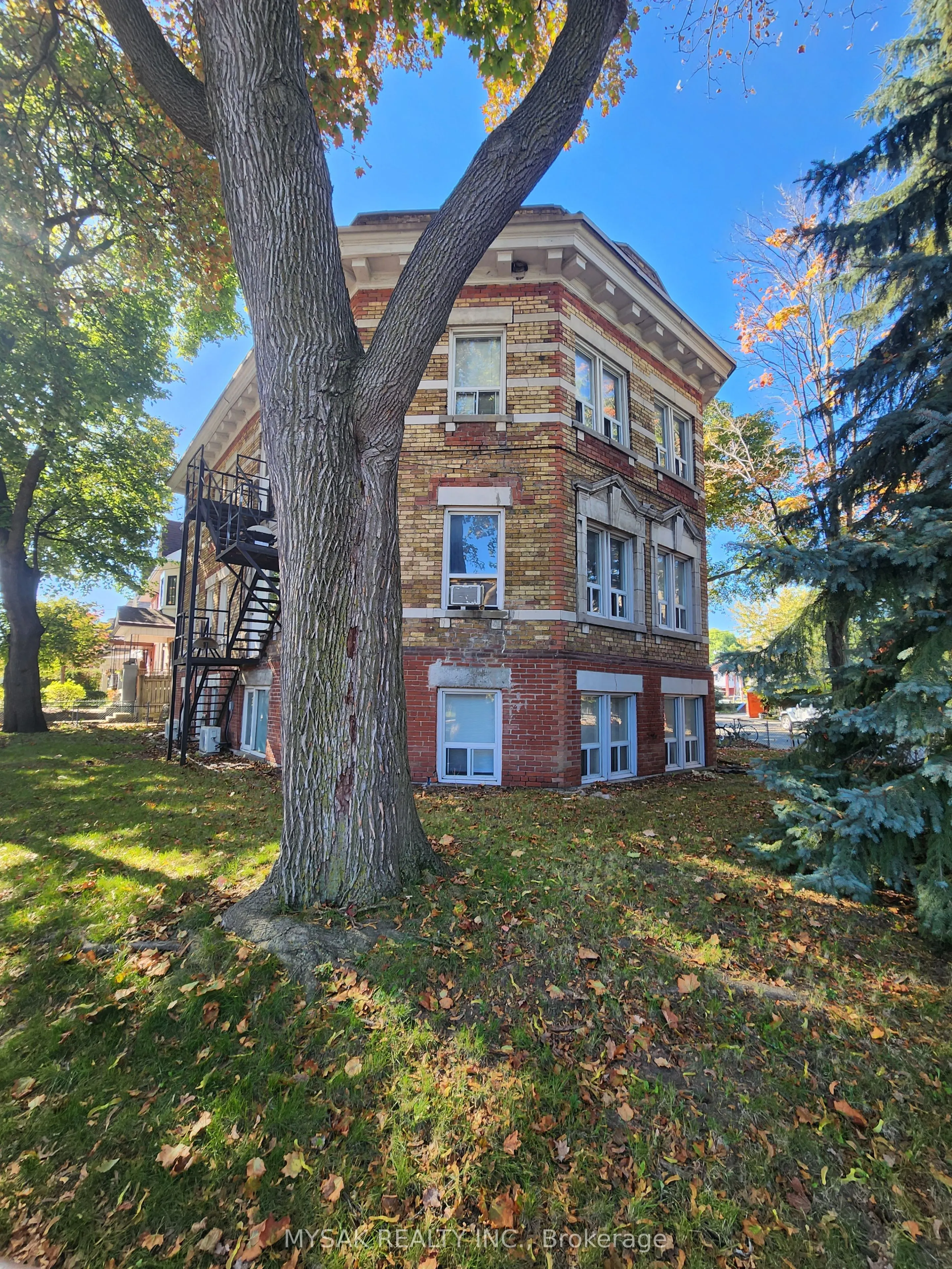 449 Crawford Street