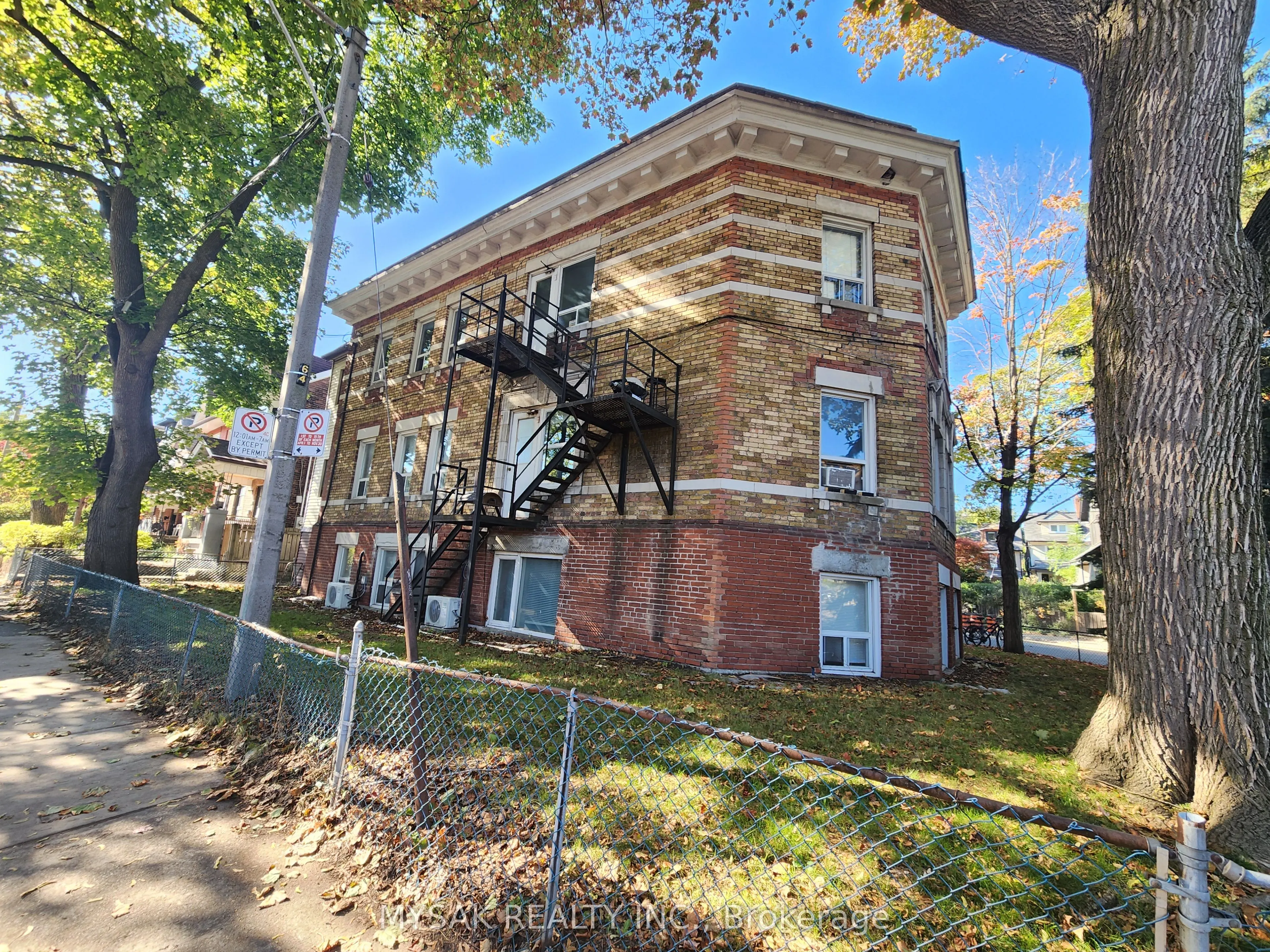 449 Crawford Street