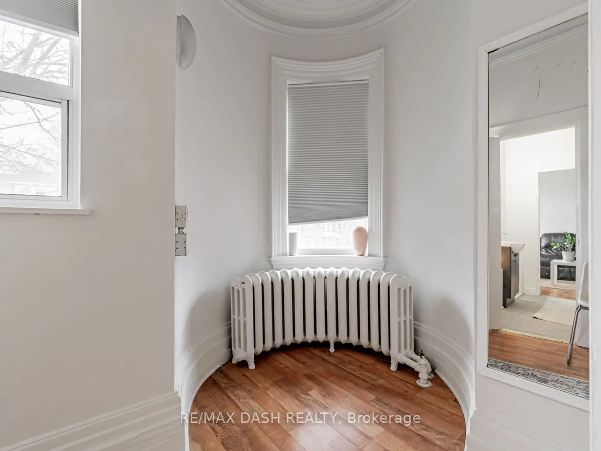 661 Huron Street, #201